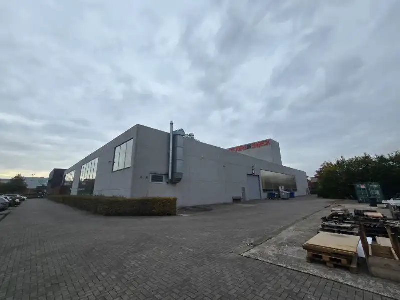 Bedrijfsgebouw te huur foto 3