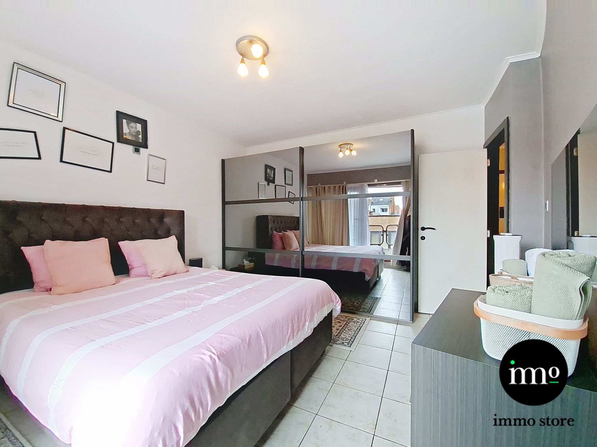 Ruim appartement met 3 slaapkamers en 2 terrassen foto 7