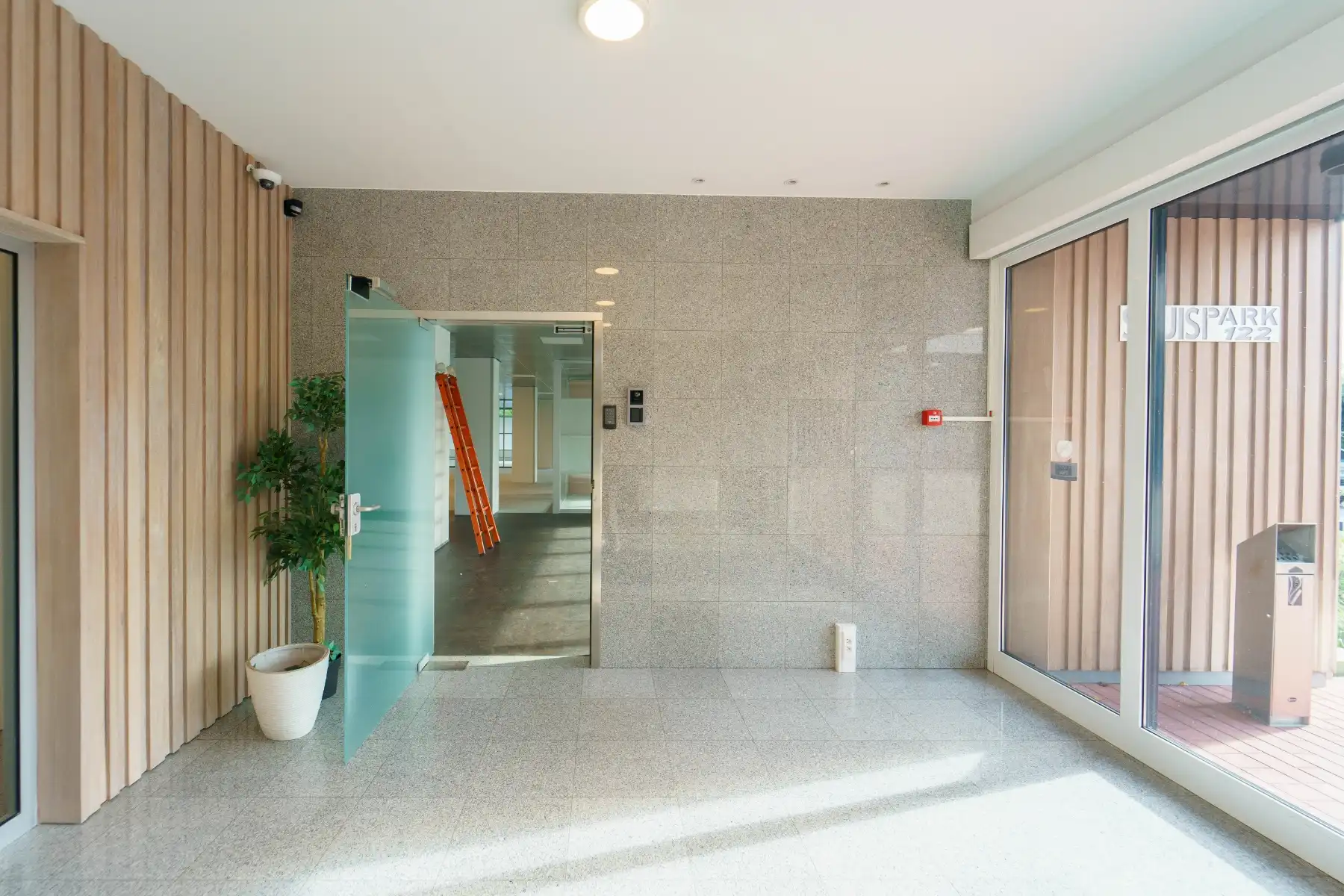 Ruime & lichtrijke kantoorruimtes te huur te Merelbeke/ Gent foto 14