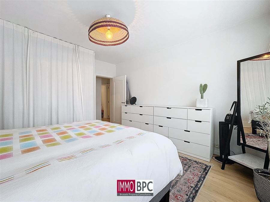 Volledig gereonveerd Appartement met 2 slk. foto 23