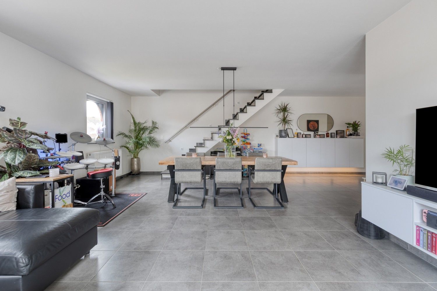 Instapklare en lichtrijke duplex met terras, garage én drie slaapkamers foto 9