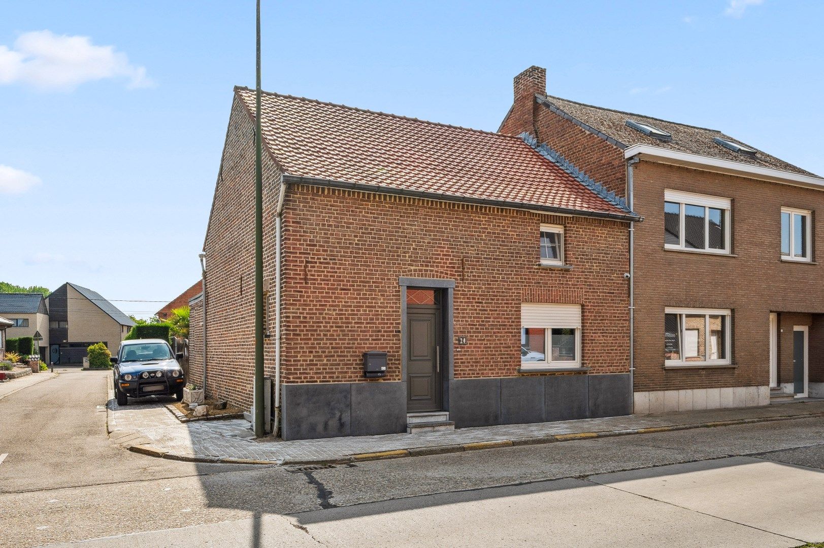 Hoofdfoto van de publicatie: Charmante halfopen woning uit ca. 1900, volledig gerenoveerd in de afgelopen 25 jaar en instapklaar.