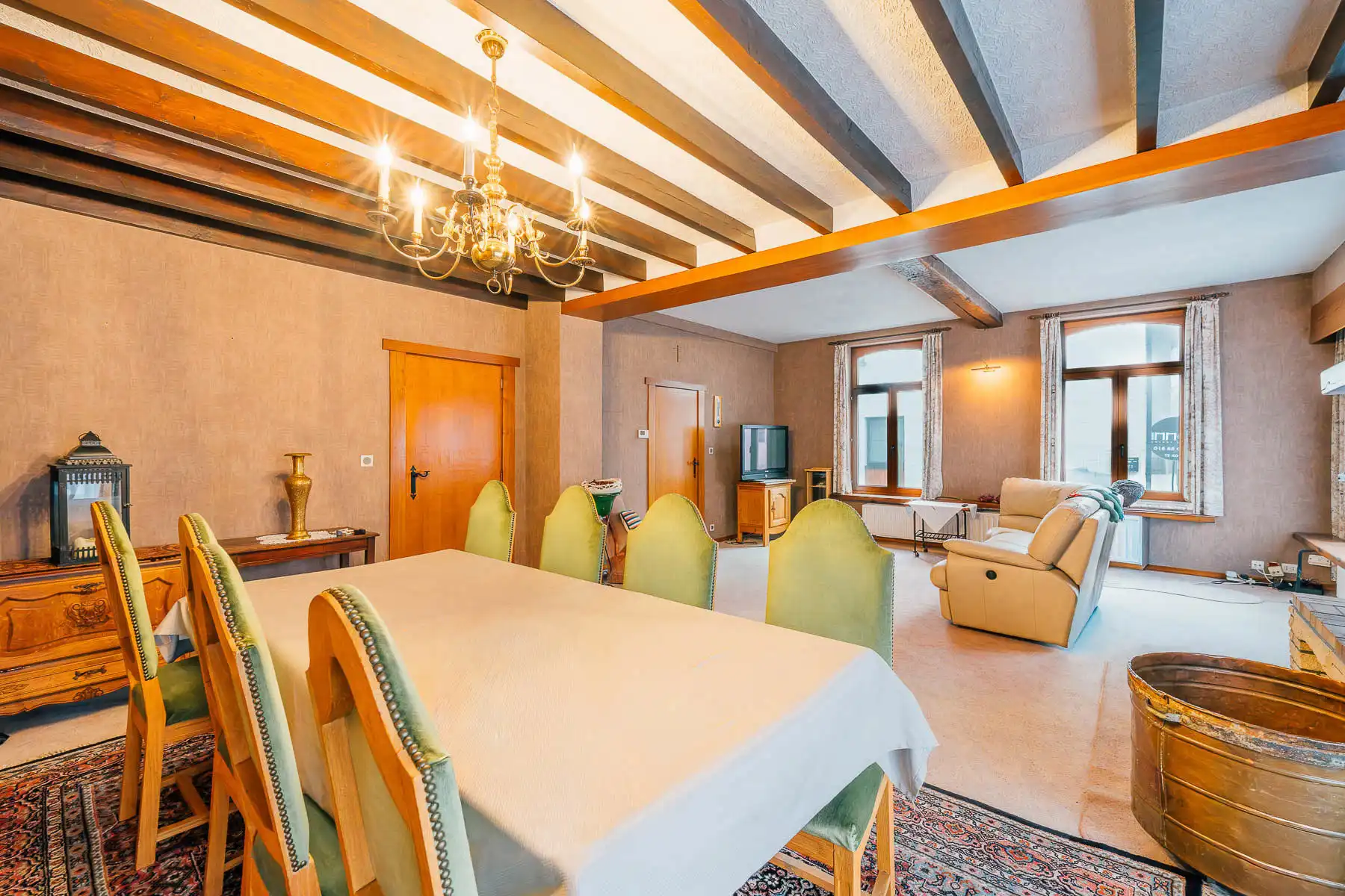 Prachtige authentieke en ruime villa met enorm potentieel foto 7