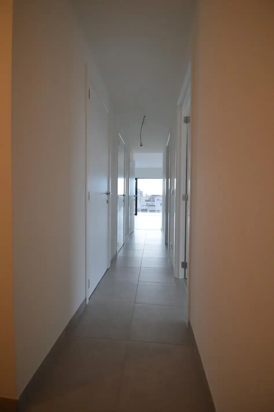 Hedendaags degelijk appartement met 2 slaapkamers in residentiële woonwijk Heuveldal. Garage inbegrepen in de huurprijs ! foto 14