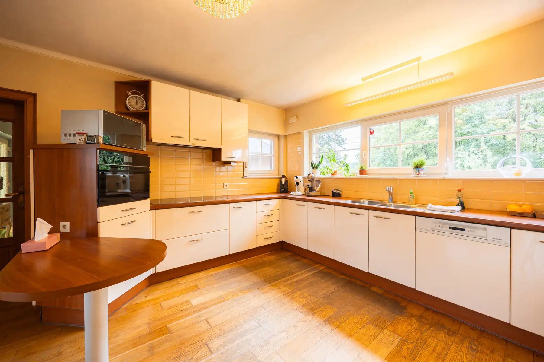 Knappe villa in landelijke omgeving met prachtige vijver foto 15