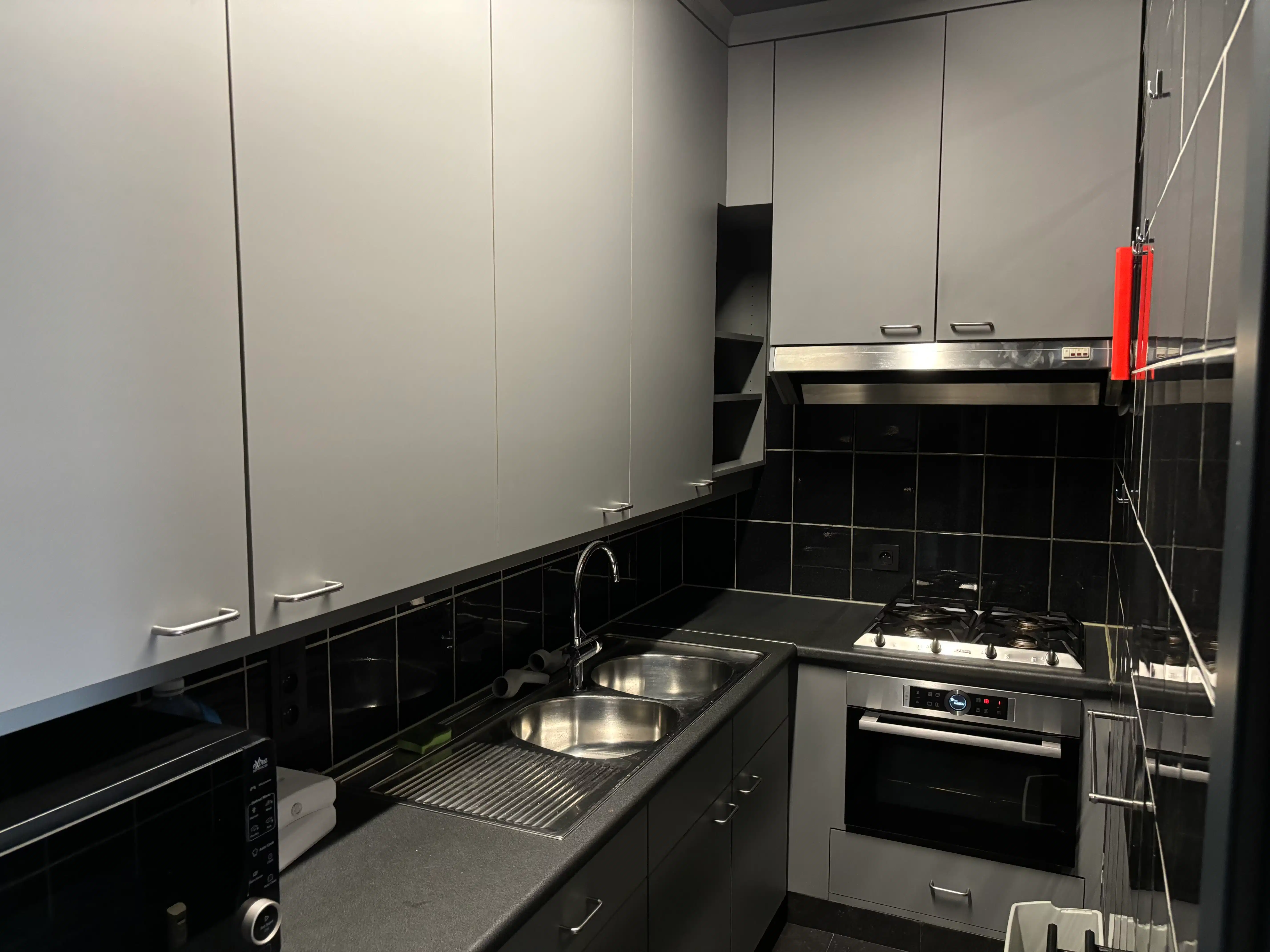 Gemeubeld 1-slaapkamer appartement met zonnig terras foto 6