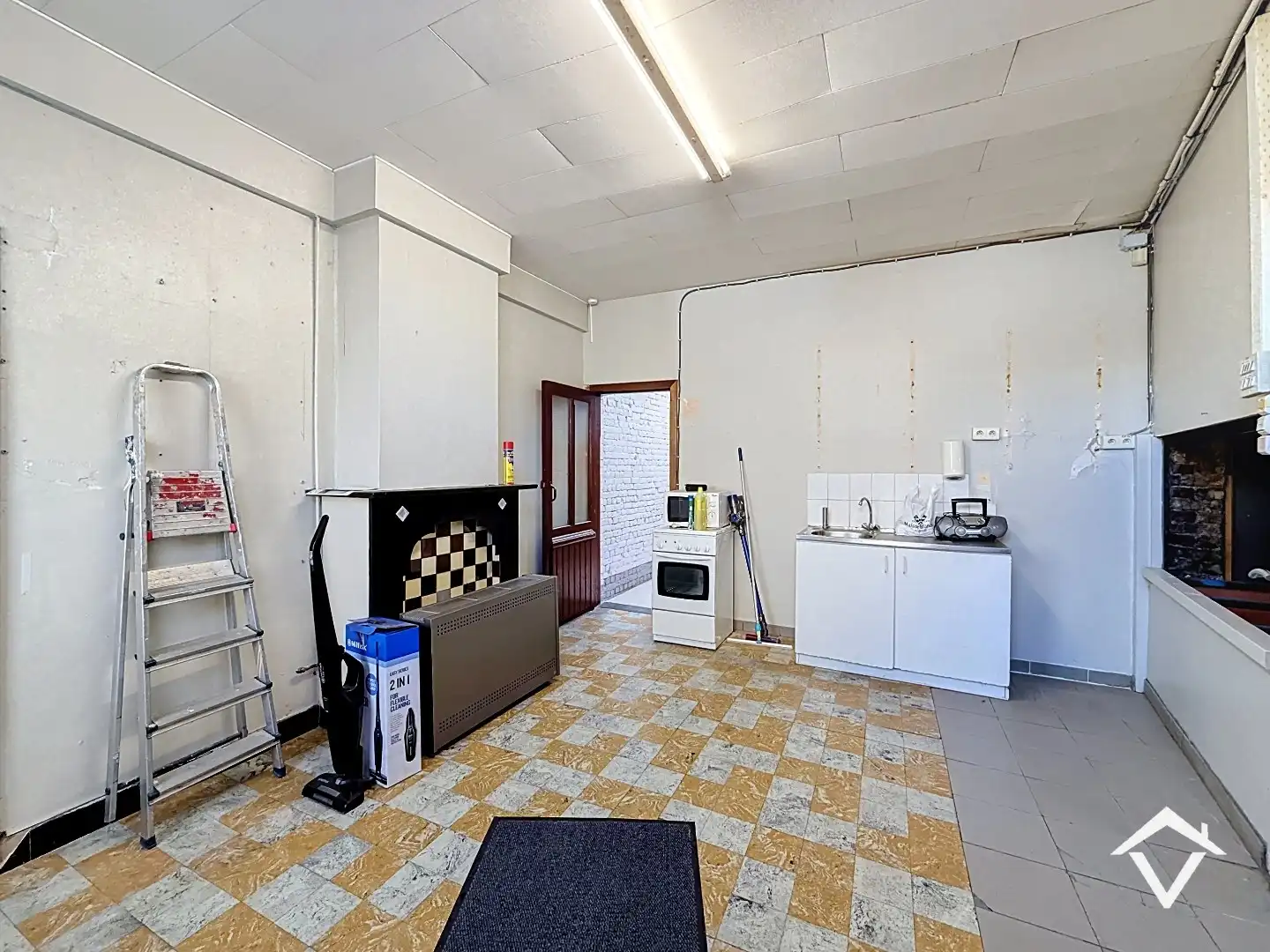Hoekpand voor gemengd gebruik, vroeger gekend als café "De Vierweg" foto 10