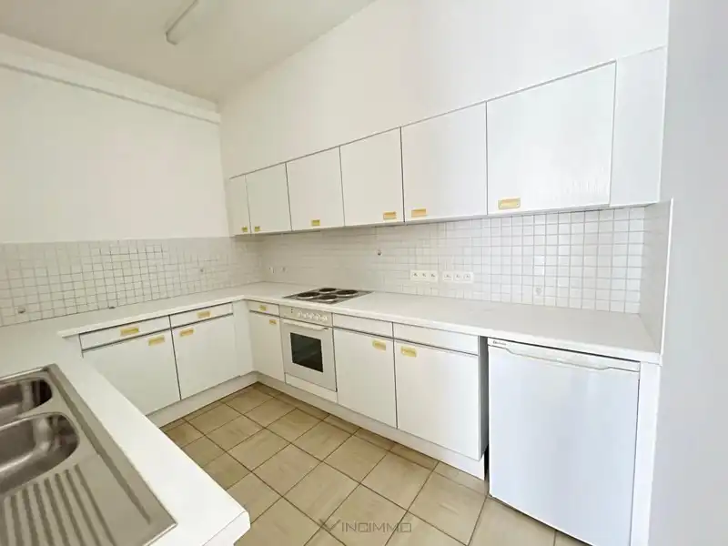 Centraal gelegen ruim appartement met 4 slaapkamers in hartje Knokke foto 8