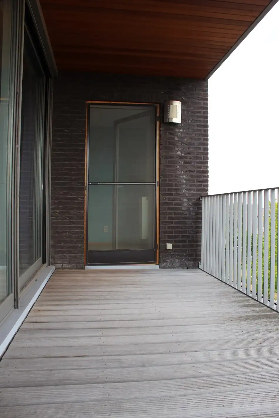 Ruim appartement met terras in het centrum van Lommel. foto 8