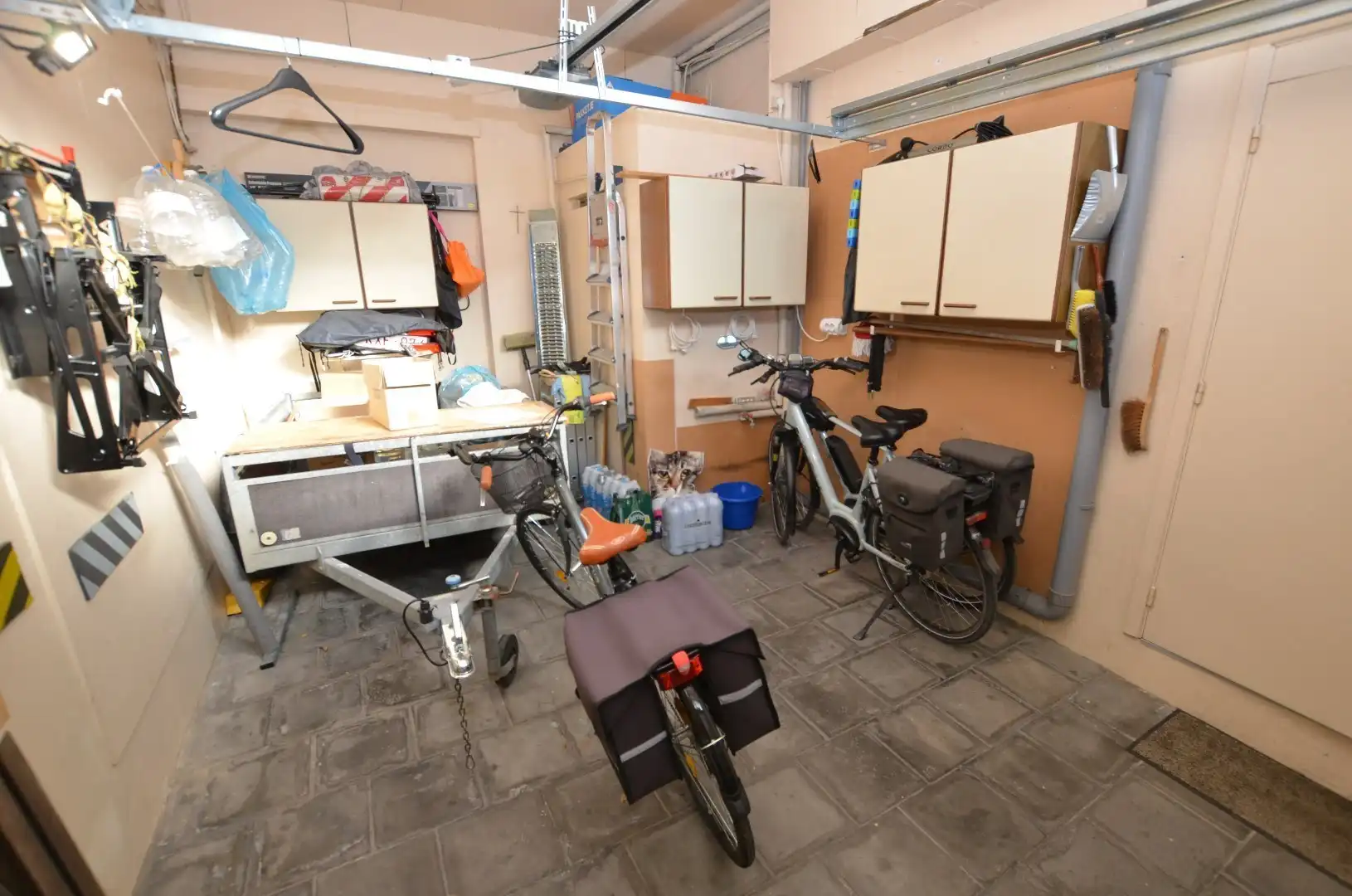 Ruim woonhuis met garage en zonnige tuin foto 9