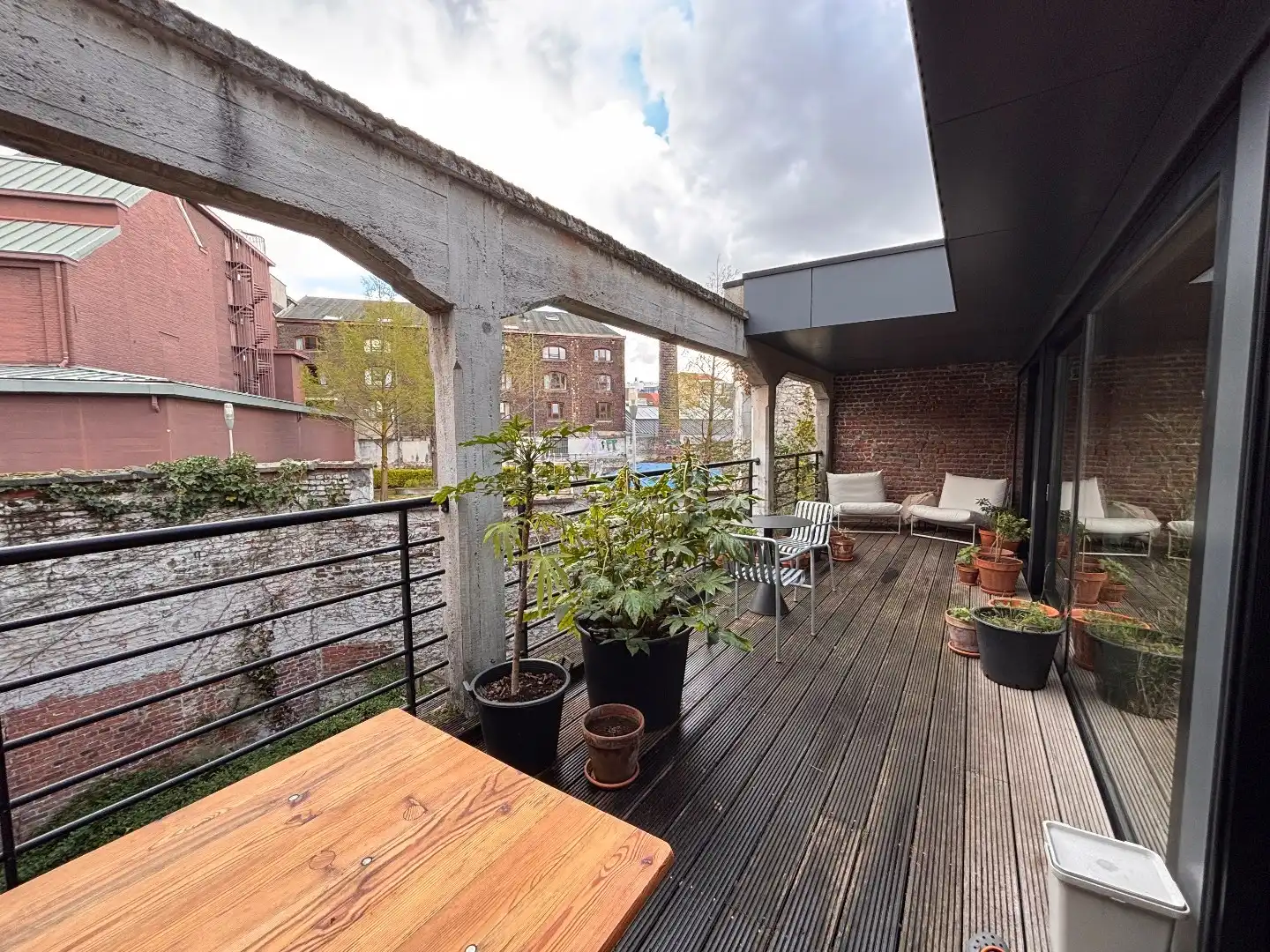 Ruime loft in Brussel: Een zee van ruimte en licht (153 m²) - 2 slaapkamers foto 11