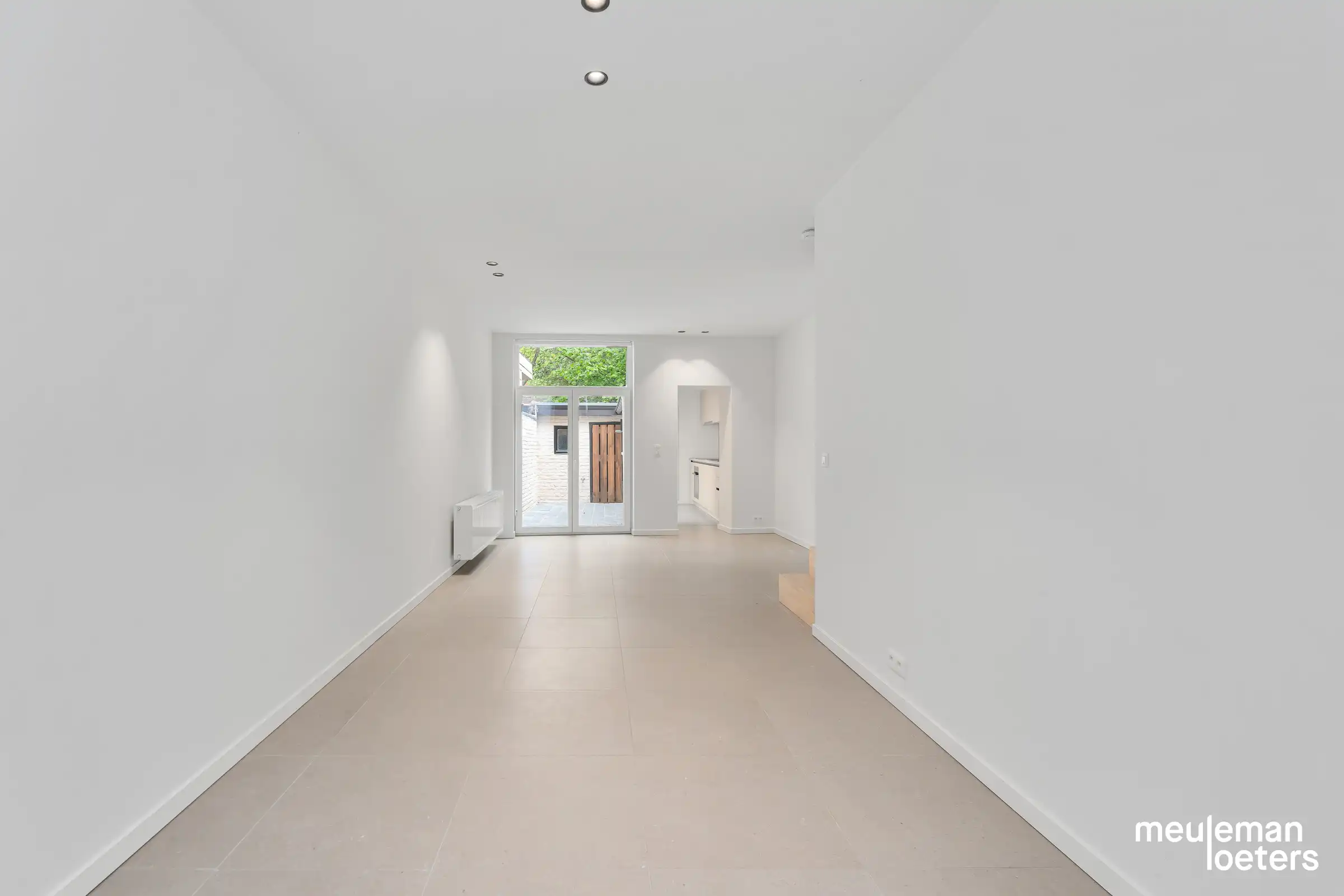 Subliem gerenoveerde rijwoning in het historisch centrum van Brugge foto 3