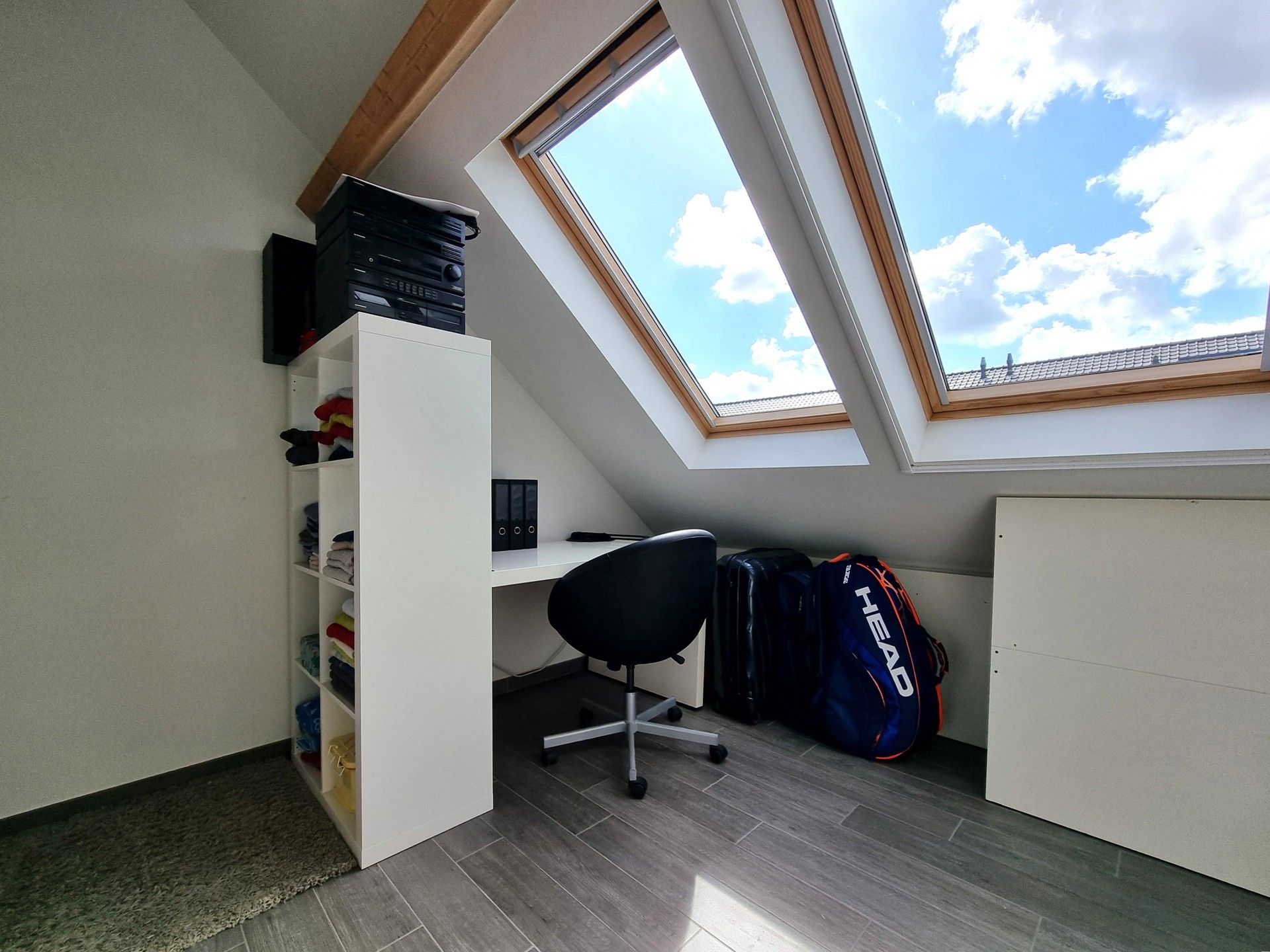 Handelsgelijkvloers met triplex-appartement in het hartje van Pamel foto 22