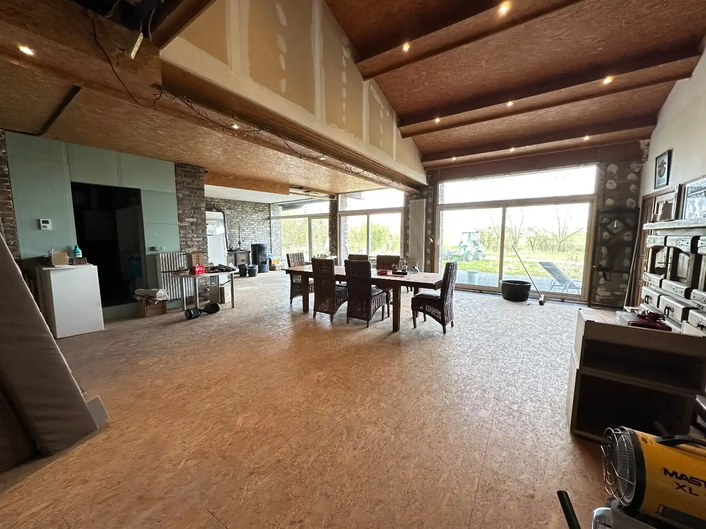 Unieke woning met enorm potentieel op perceel van 96 Are foto 13