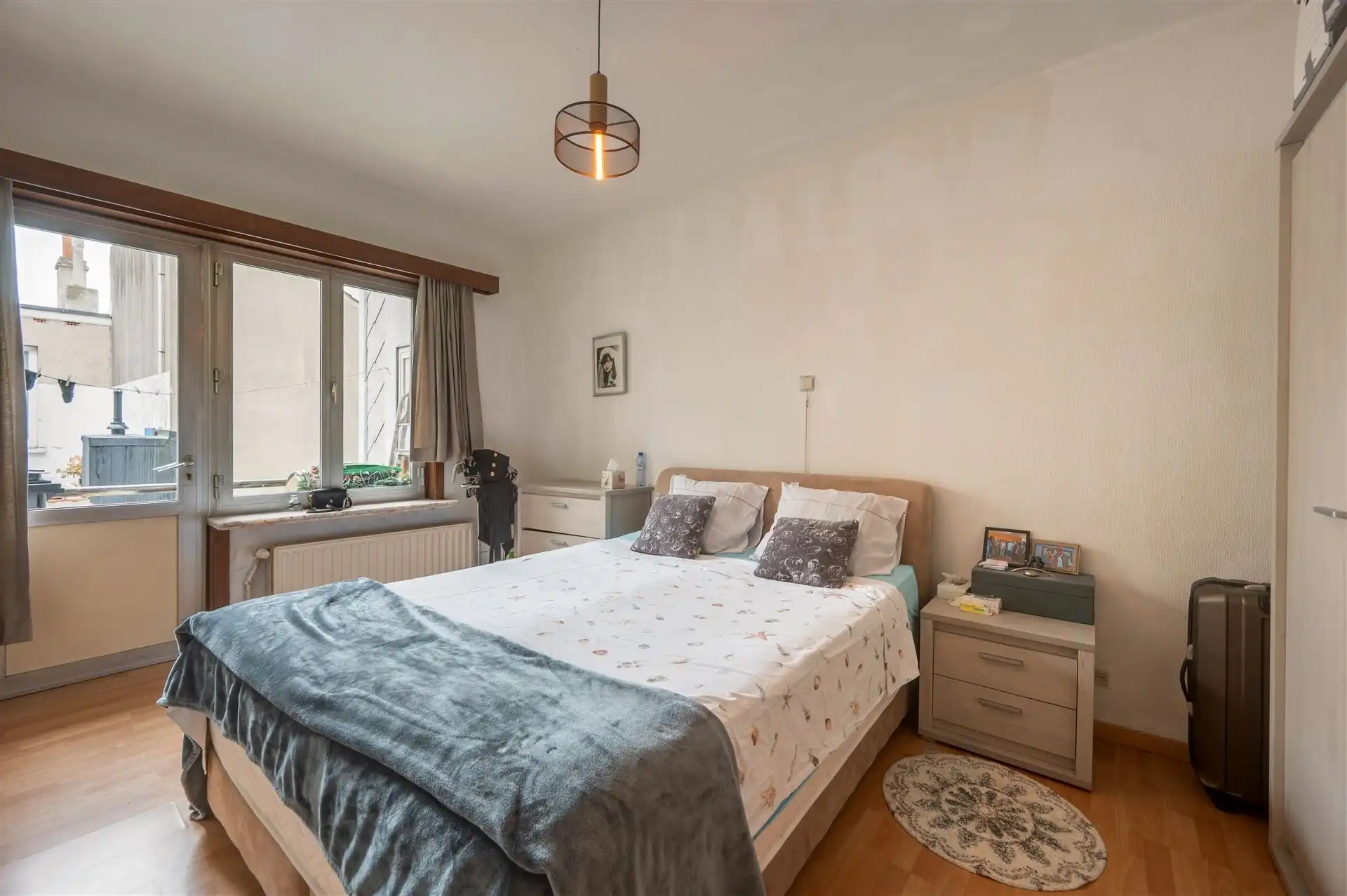 Centraal gelegen 2 slaapkamerappartement te huur foto 10