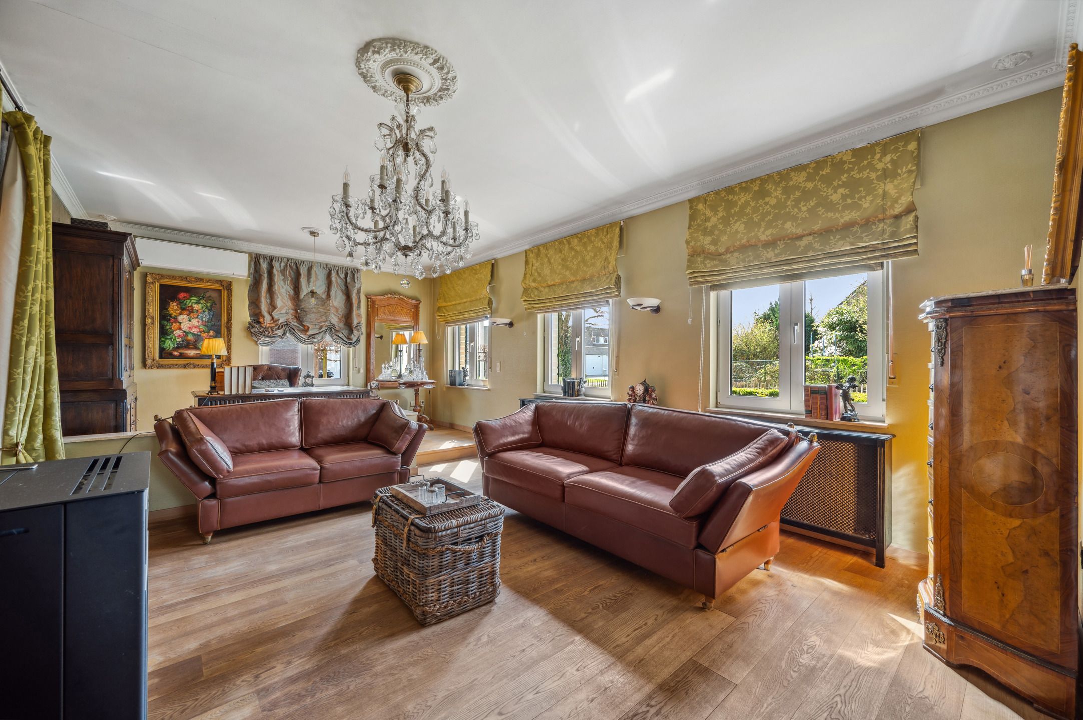 Villa gelegen in een rustige wijk foto 4