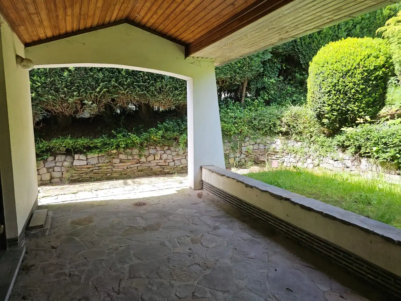 Charmante, te renoveren villa op gunstige locatie foto 7