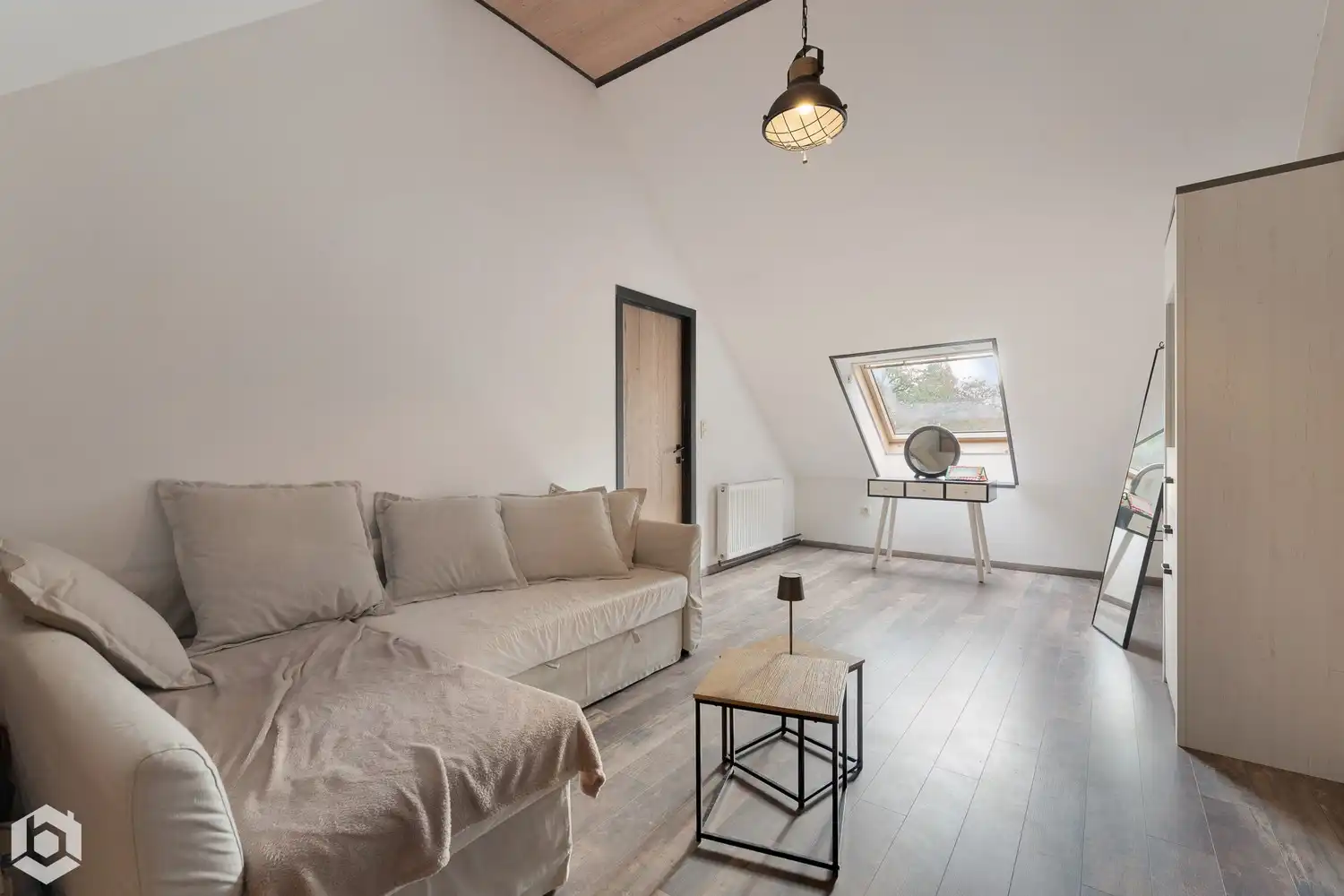 Prachtige gerenoveerde ruime woning in een groen kader foto 13