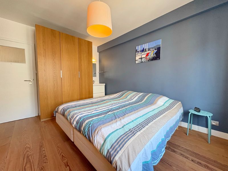 Zuidgericht, gerenoveerd appartement vlak aan zee – op de vijfde verdieping! foto 5