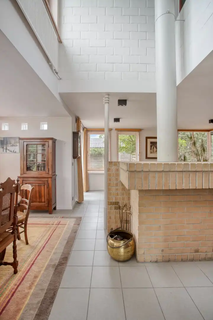 Rustig gelegen multifunctionele architecturale parel met prachtige tuin foto 7