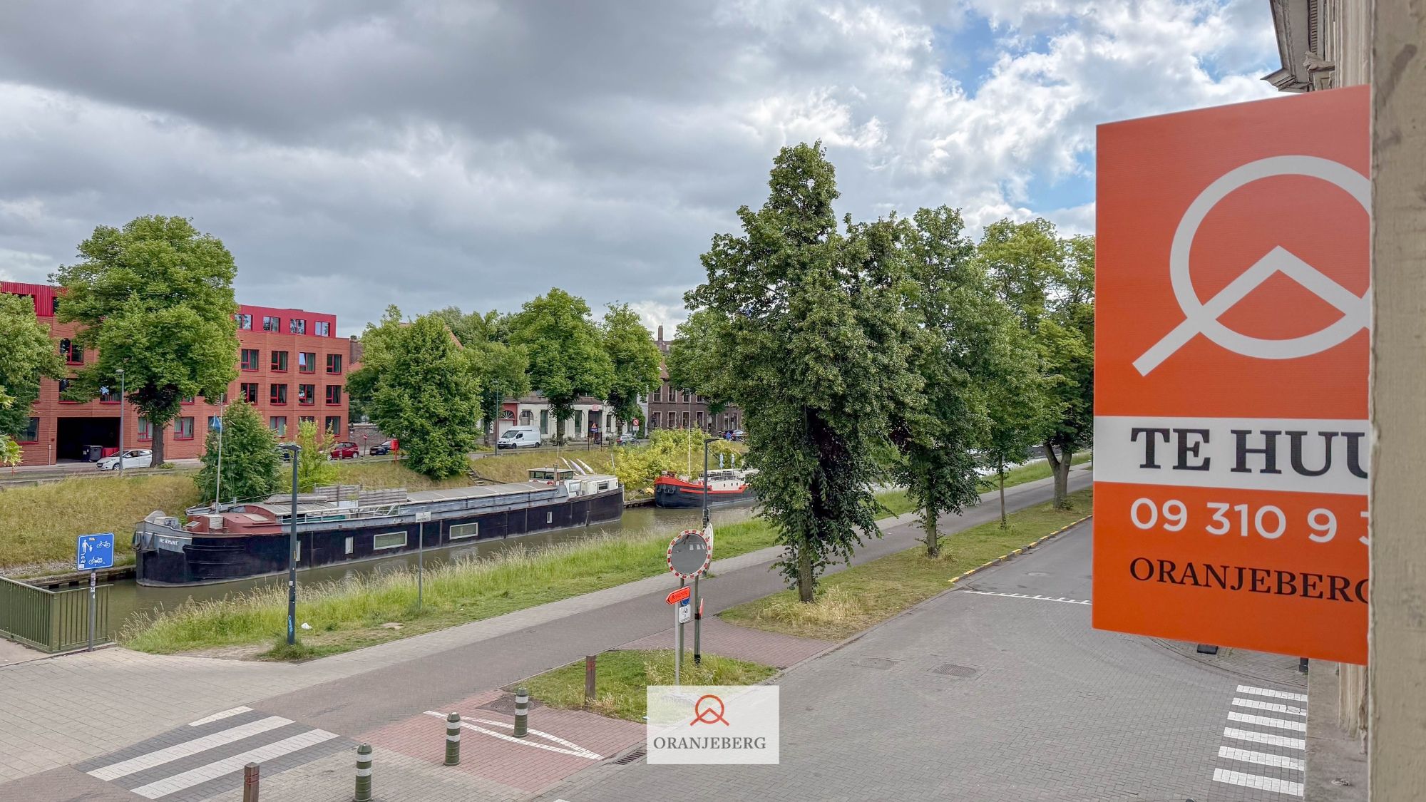 Gerenoveerde woning met koertje aan de groendreef foto {{pictureIndex}}