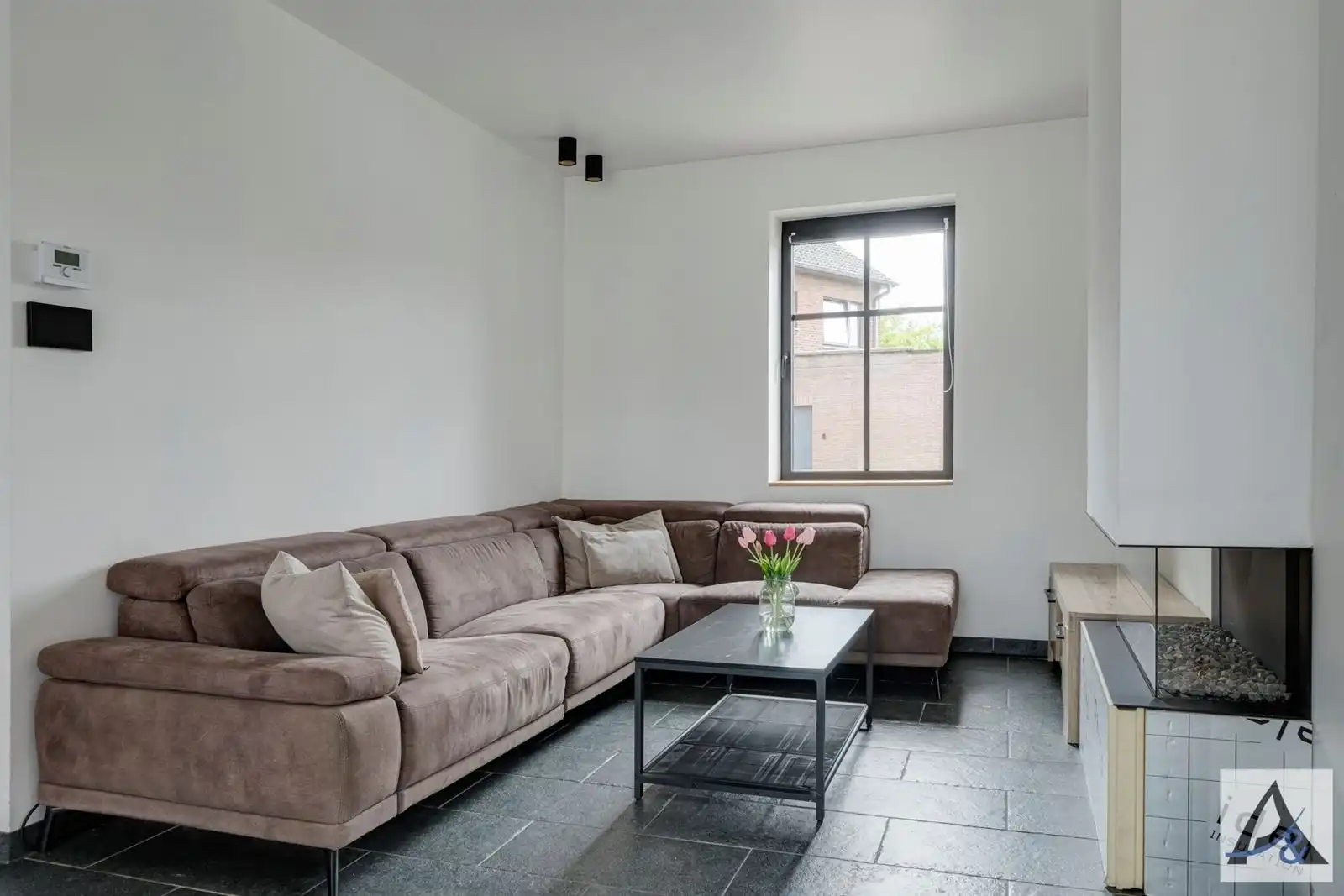 Totaal gerenoveerde, instapklare gezinswoning te koop in het hart van Munsterbilzen! foto 13