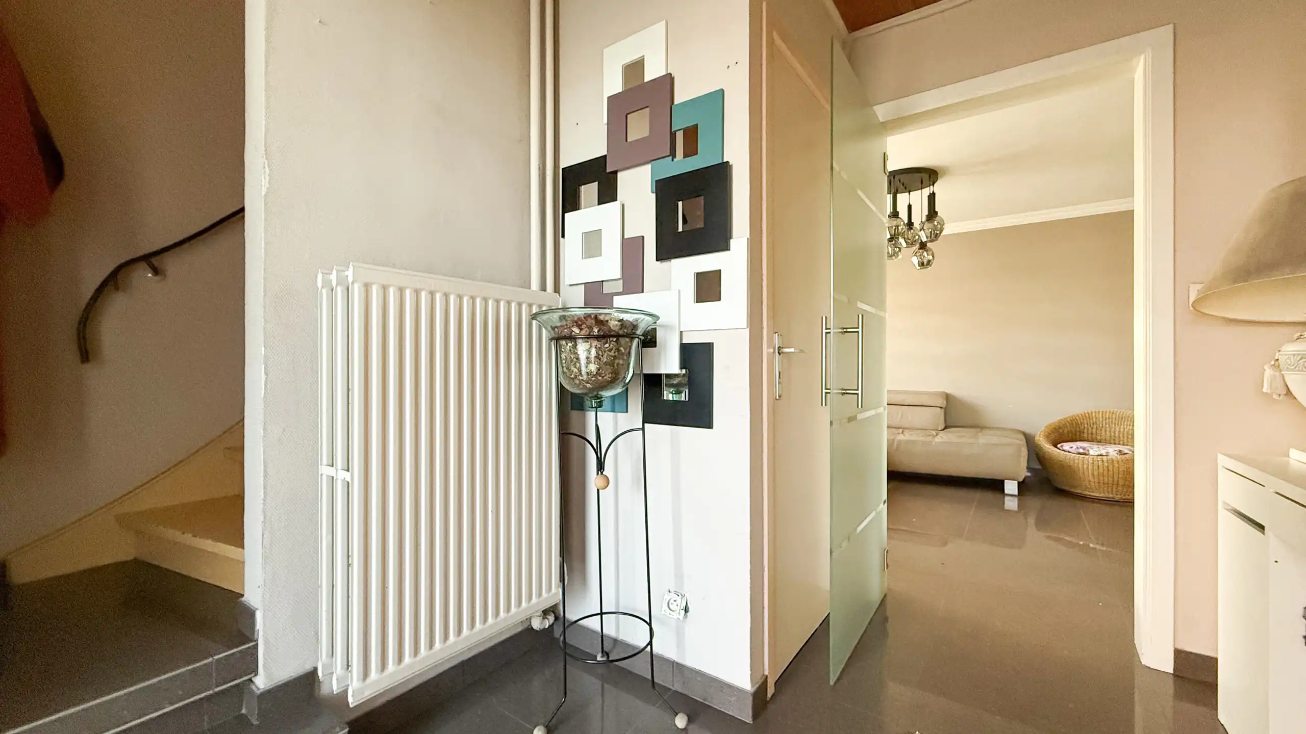 Moderne en gezellige woning met 5 slpkmrs en zonnepanelen! foto 17