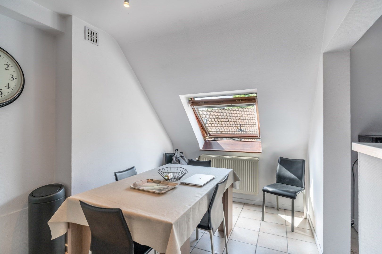 Gezellig 1-slaapkamer appartement in hartje Bilzen foto 11