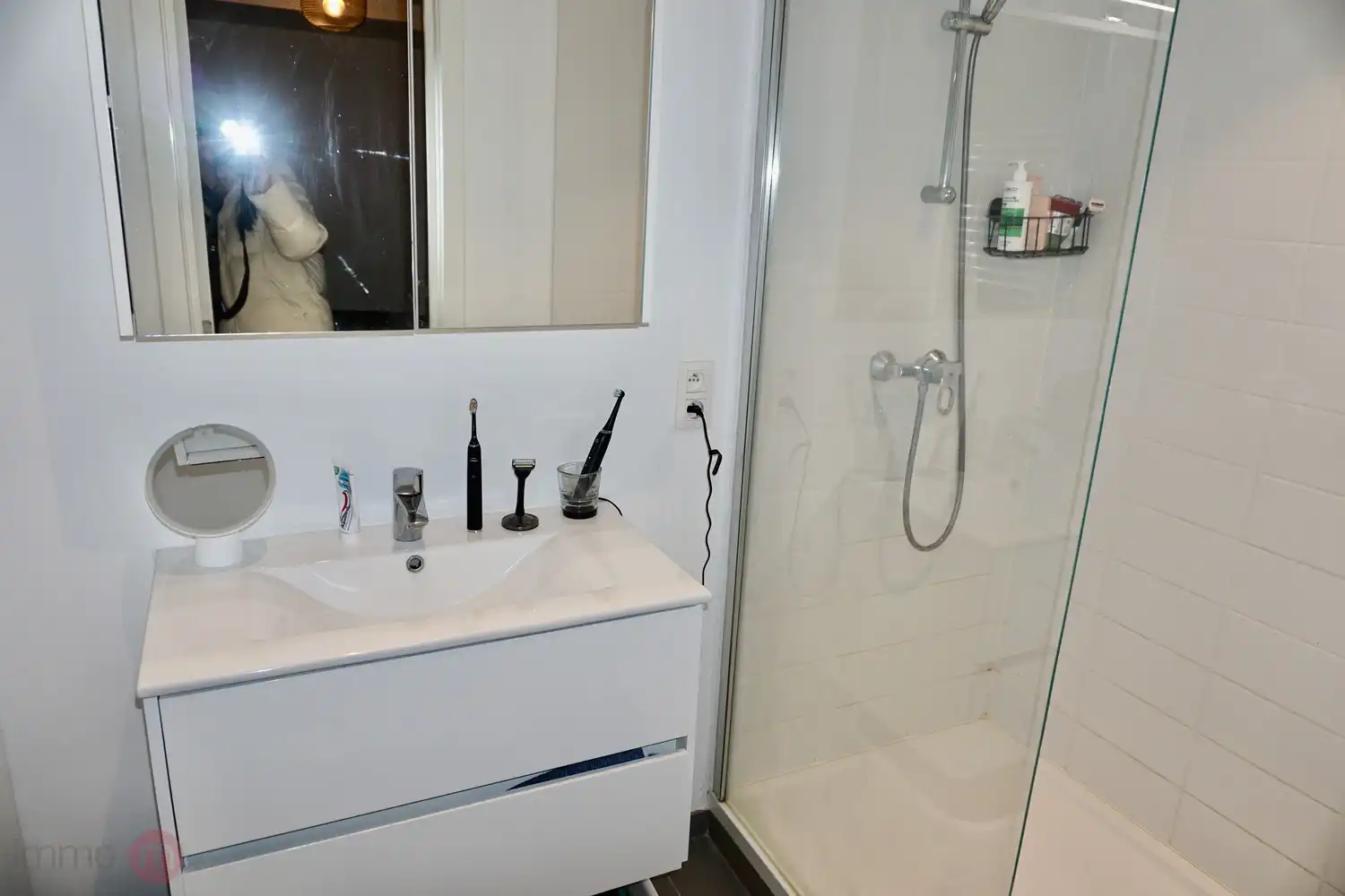 Recent appartement te huur, centrum Leuven met 1 slaapkamer. foto 11