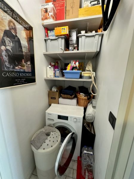 Verzorgd en heel centraal gelegen 2 slpk app. met terras foto 17