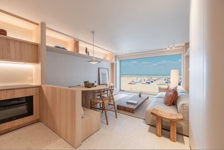 Fantastisch gerenoveerd appartement met adembenemend zeezicht op de zeedijk. foto 2