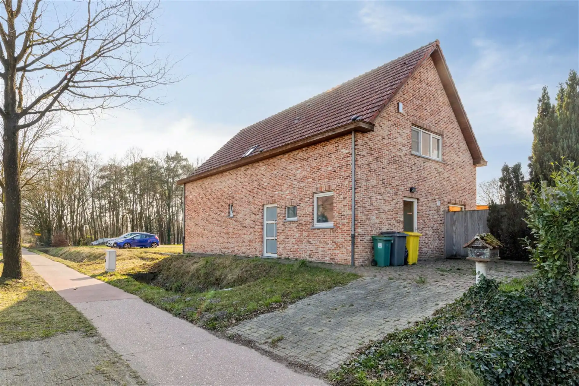Instapklare woning van 195m² met 3 slpk en prachtige ligging! foto 2