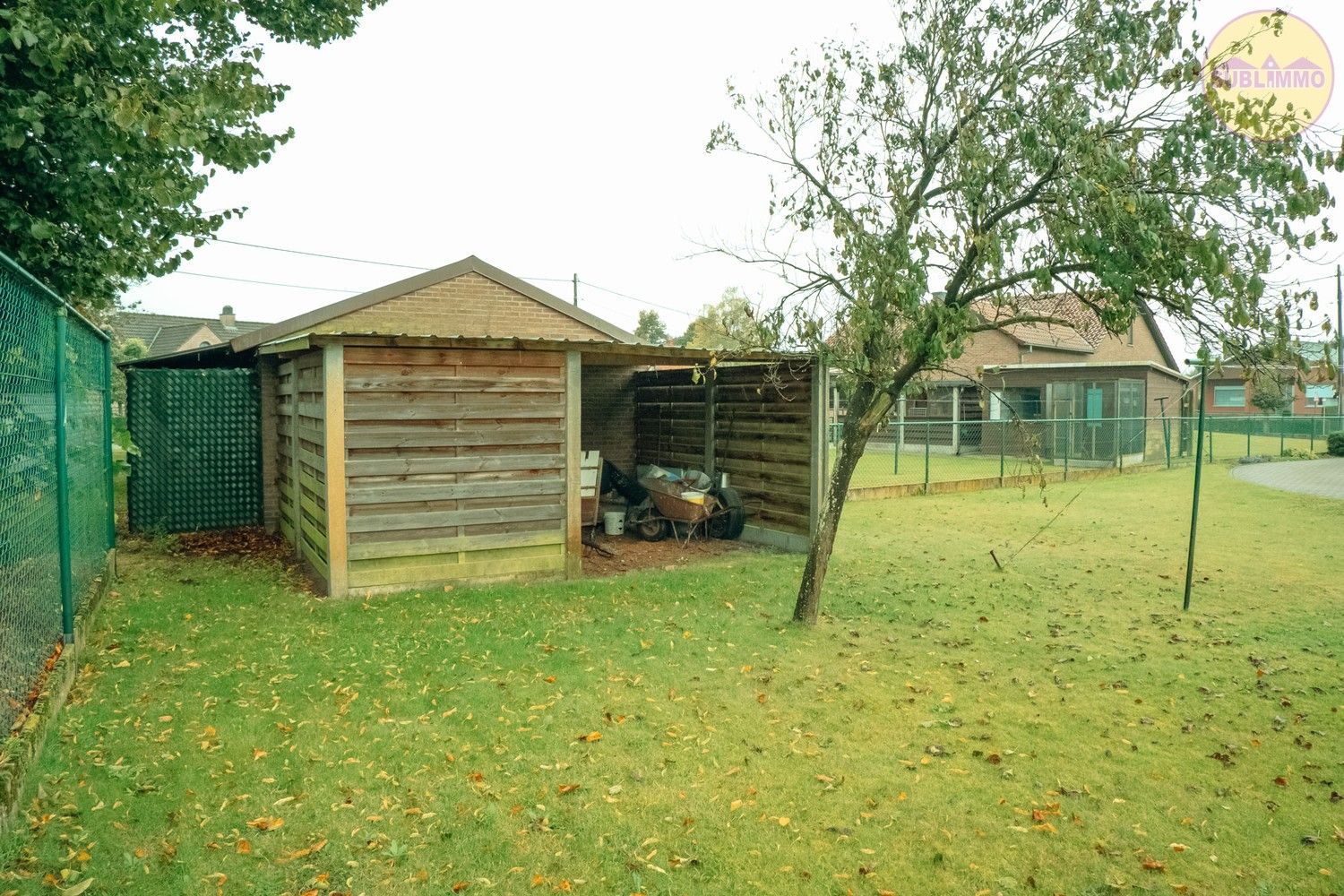 Charmante gelijkvloerse woning op een ruim perceel van 1.185m². foto 23