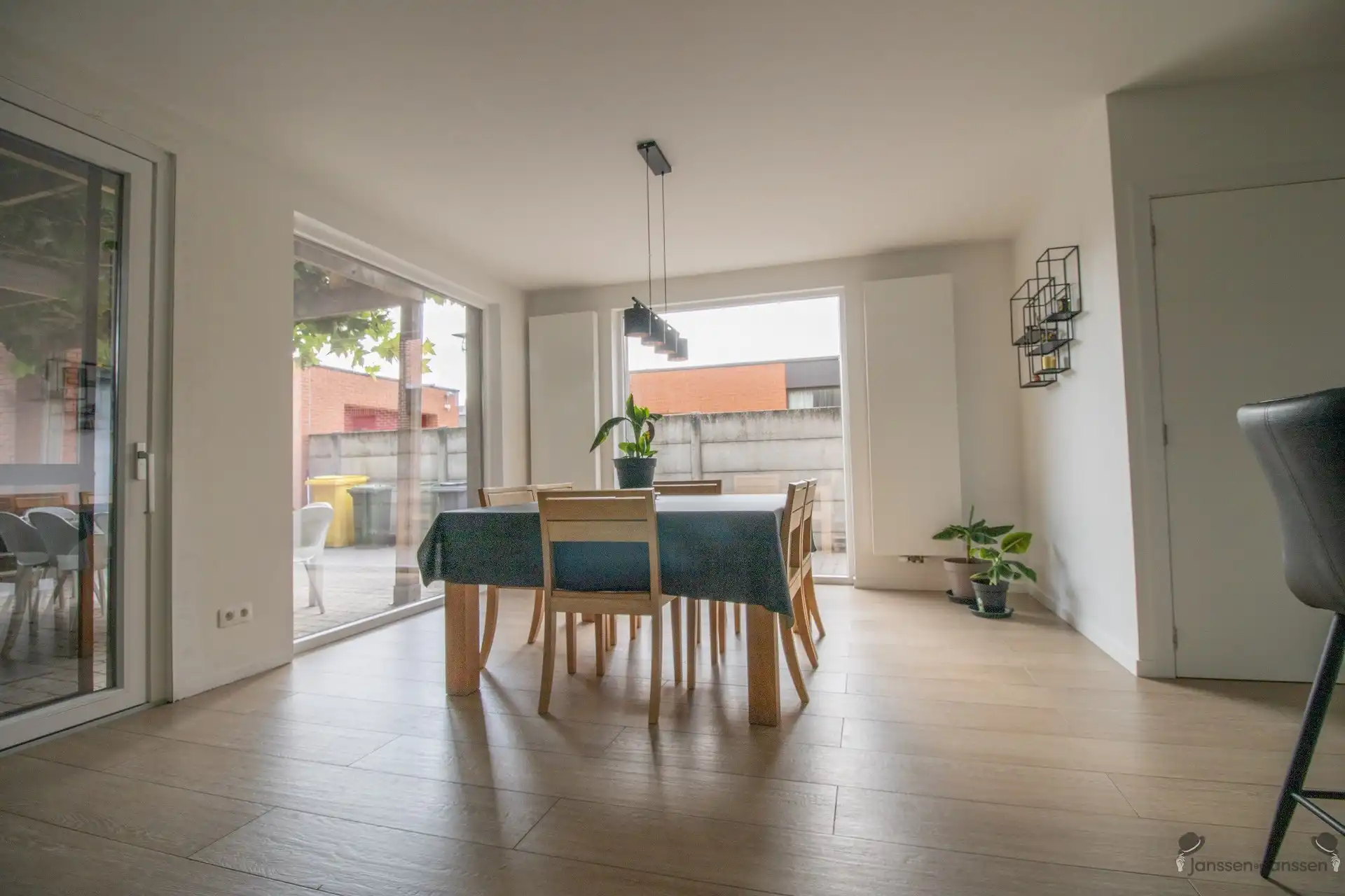 Volledig gerenoveerde HOB met 4 slaapkamers op 431 m² foto 8