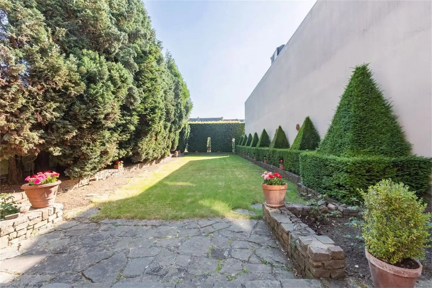 UNIEKE WONING NABIJ STADSPARK MET RUIME TUIN, GARAGE & GROOT POTENTIEEL foto 4
