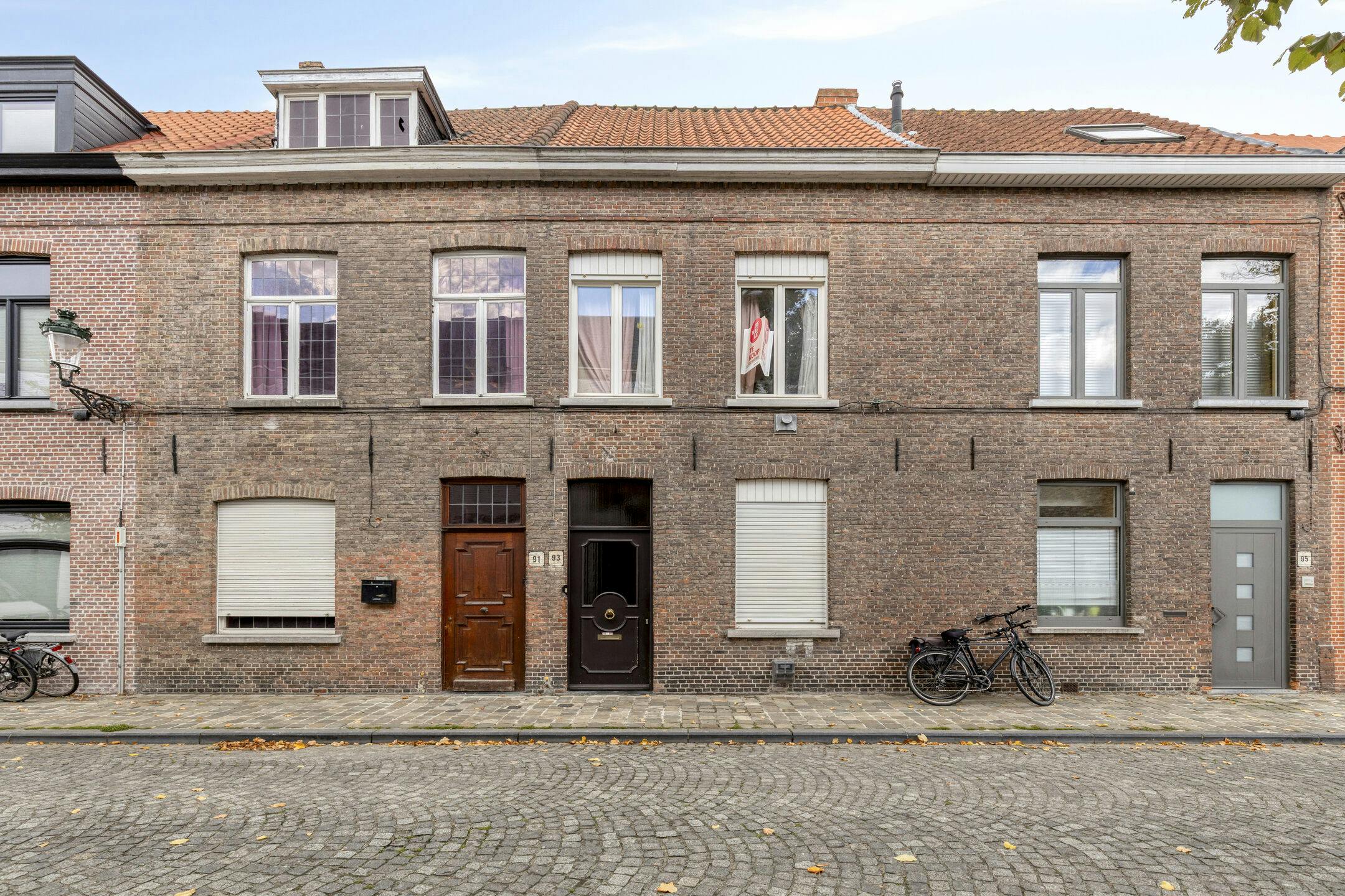 Rijwoning met 3 slaapkamers en terras te koop in centrum Brugge foto 11
