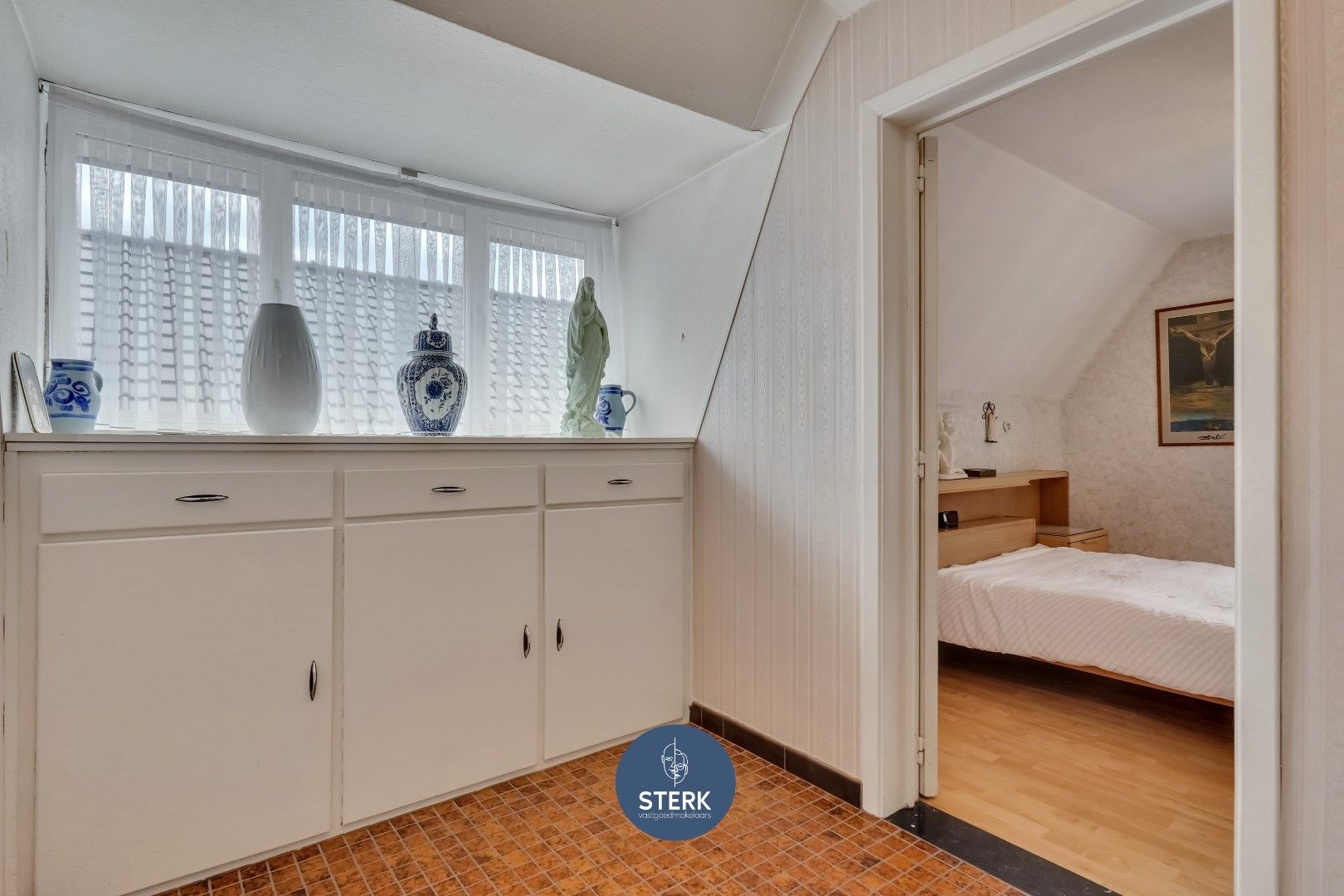 OP TE KNAPPEN GEZINSWONING MET VEEL CHARME TE EIGENBILZEN !  foto 14