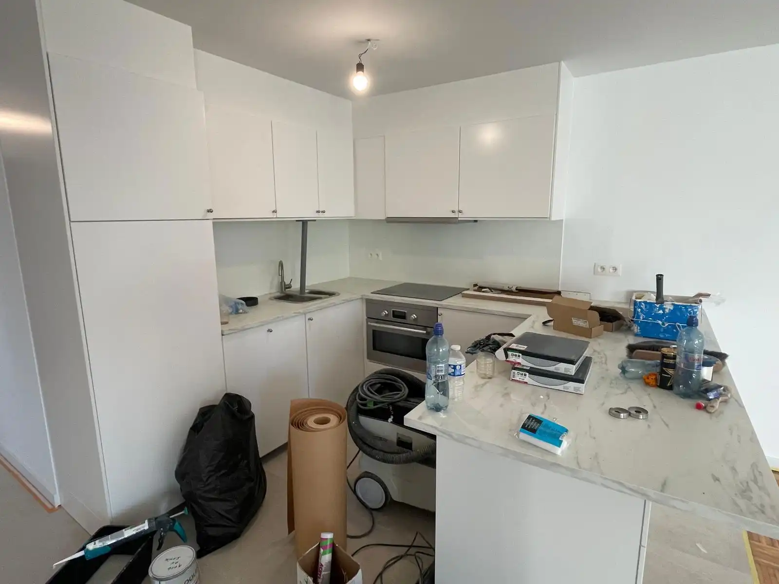 Gelijkvloers appartement met 2 slaapkamers in het centrum. foto 5