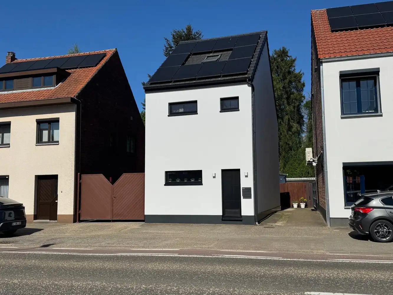 Gerenoveerde woning foto {{pictureIndex}}