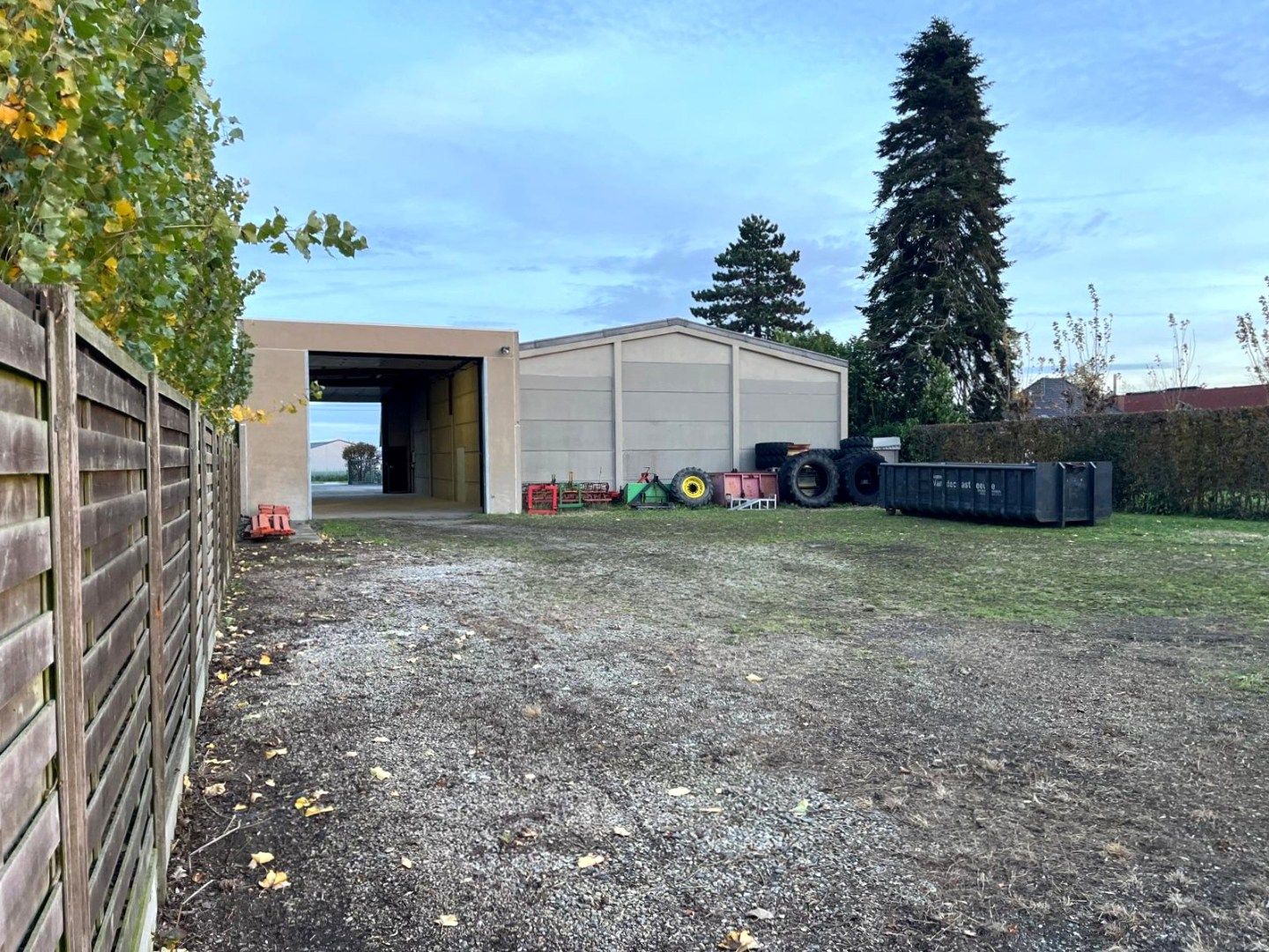 LOODS (137m²) MET TERREIN (546m²) TE HUUR TE MEULEBEKE  foto 5