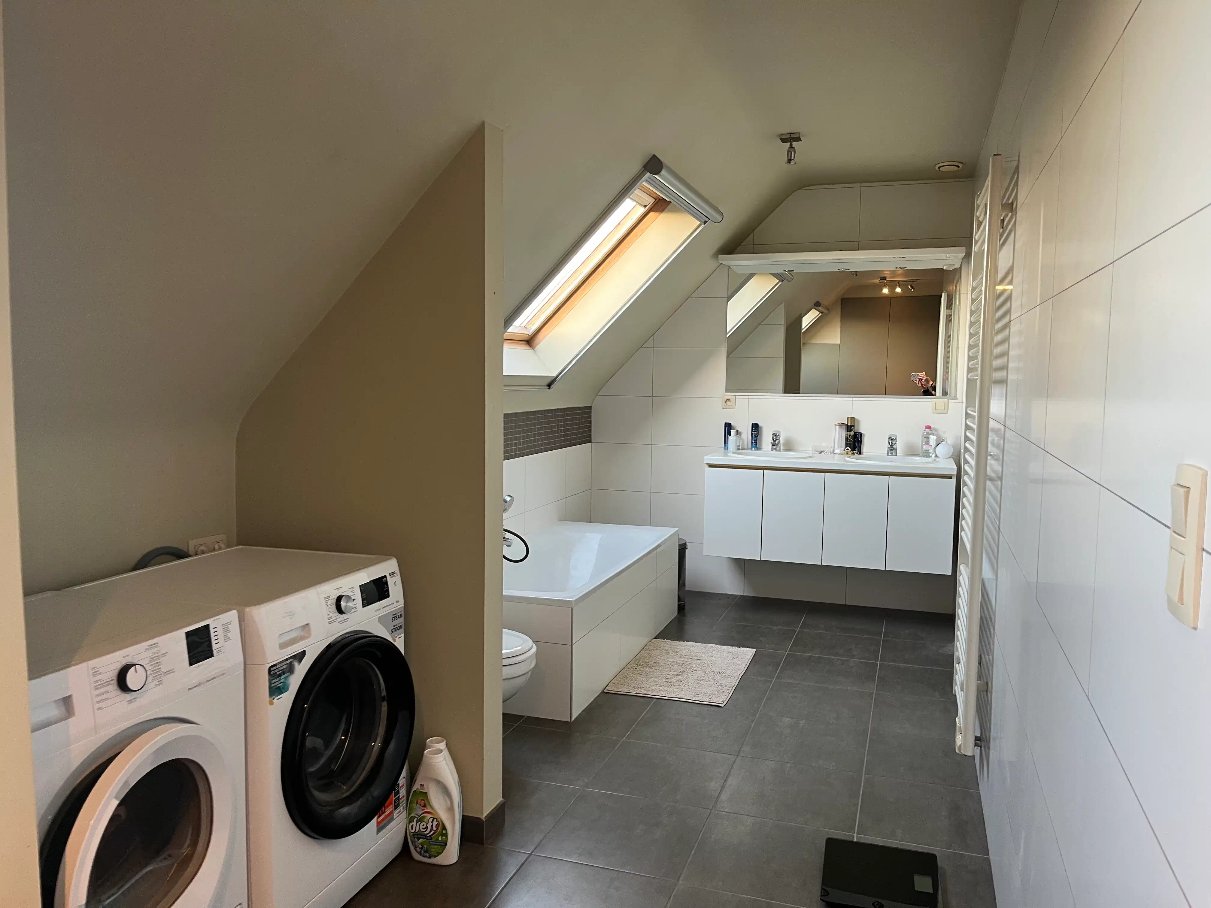 Lichtrijk en energiezuinig duplex appartement met ruim terras foto 8