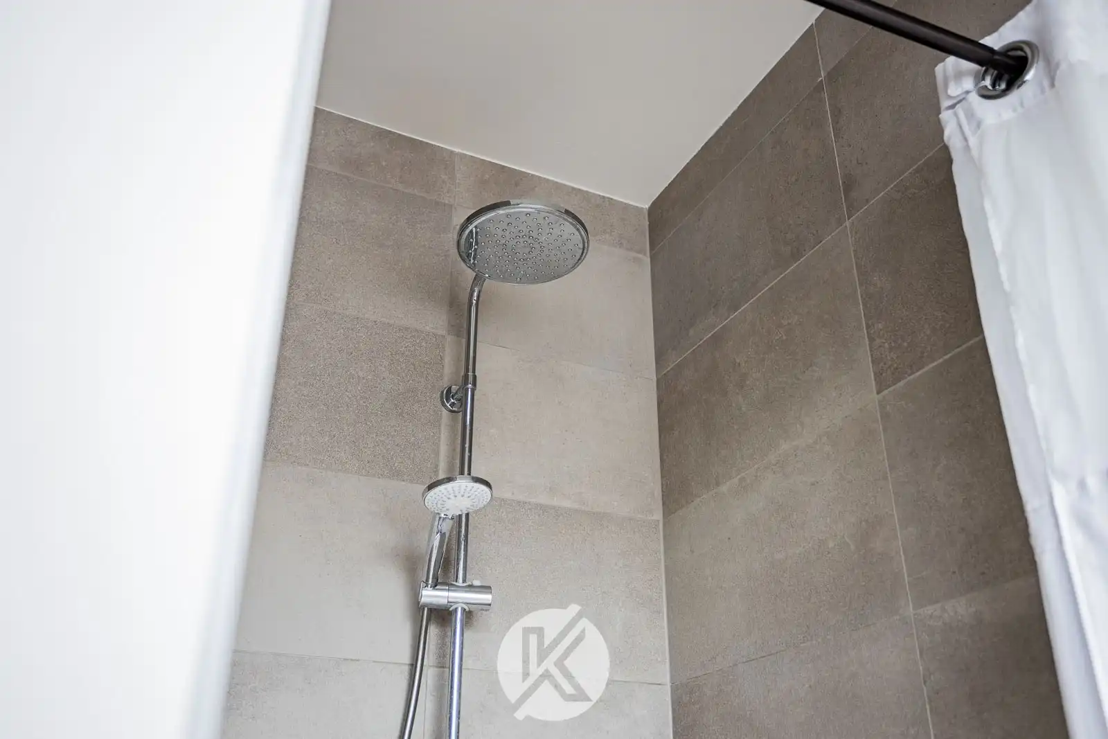Elegant appartement met private garage foto 13