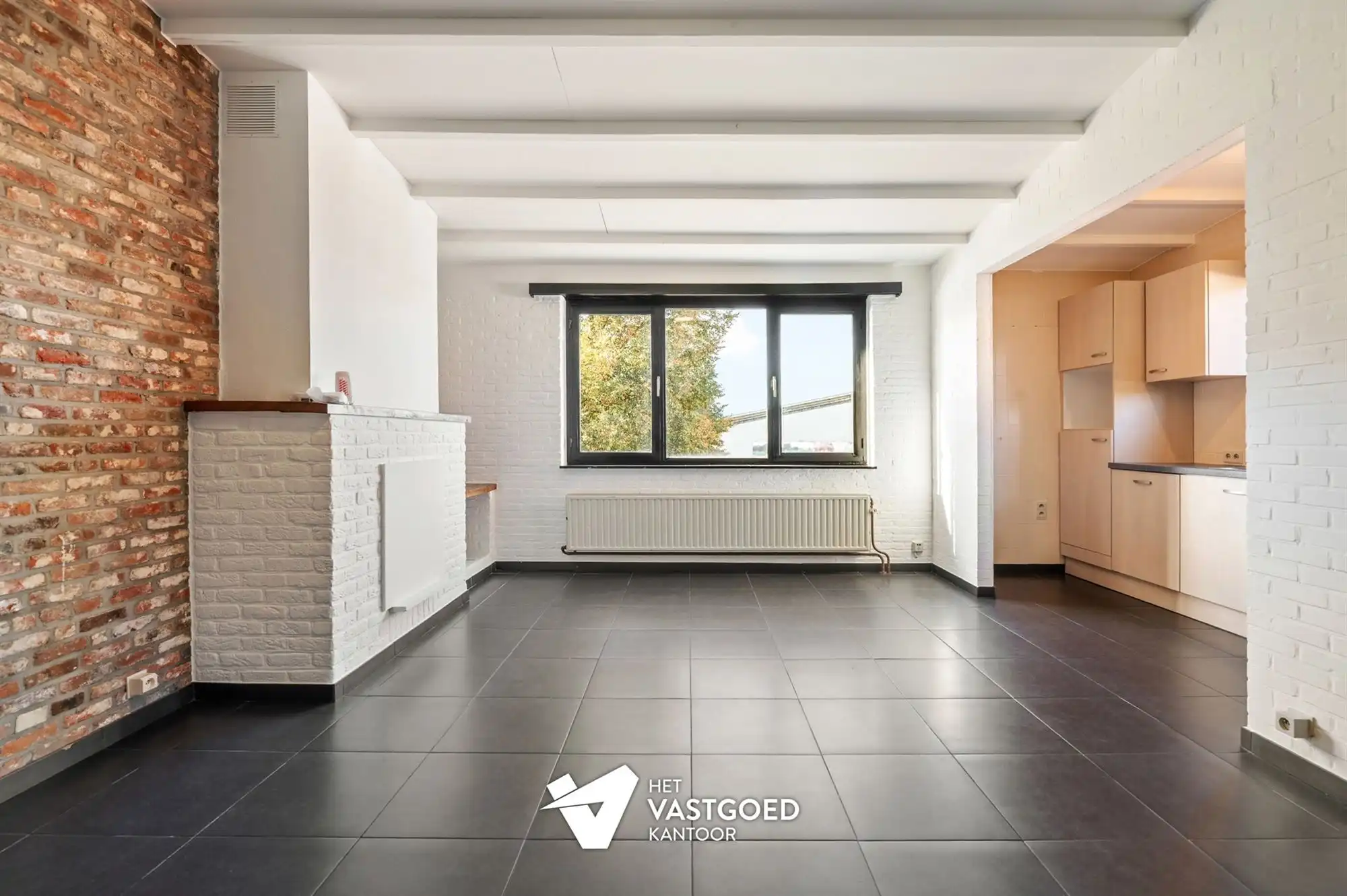 INSTAPKLAAR APPARTEMENT MET GARAGE (GEEN GEMEENSCHAPPELIJKE KOSTEN!) foto 2