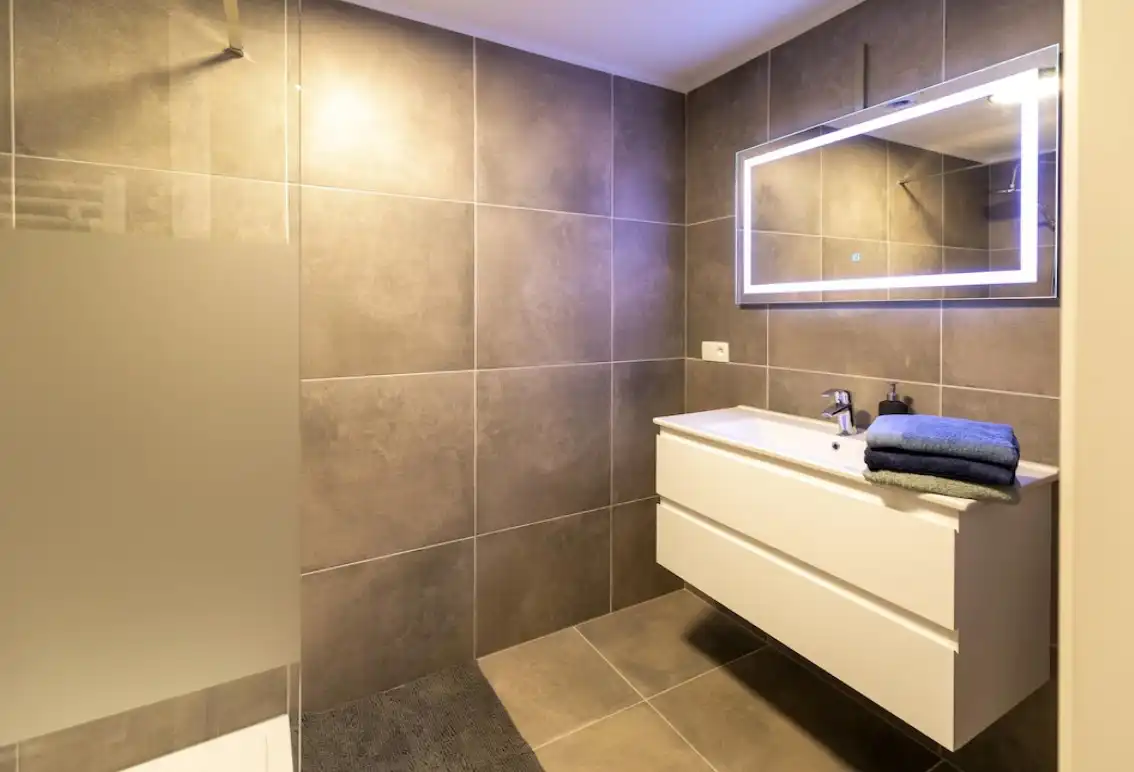 Modern duplex appartement te huur in het centrum van Maasmechelen foto 13