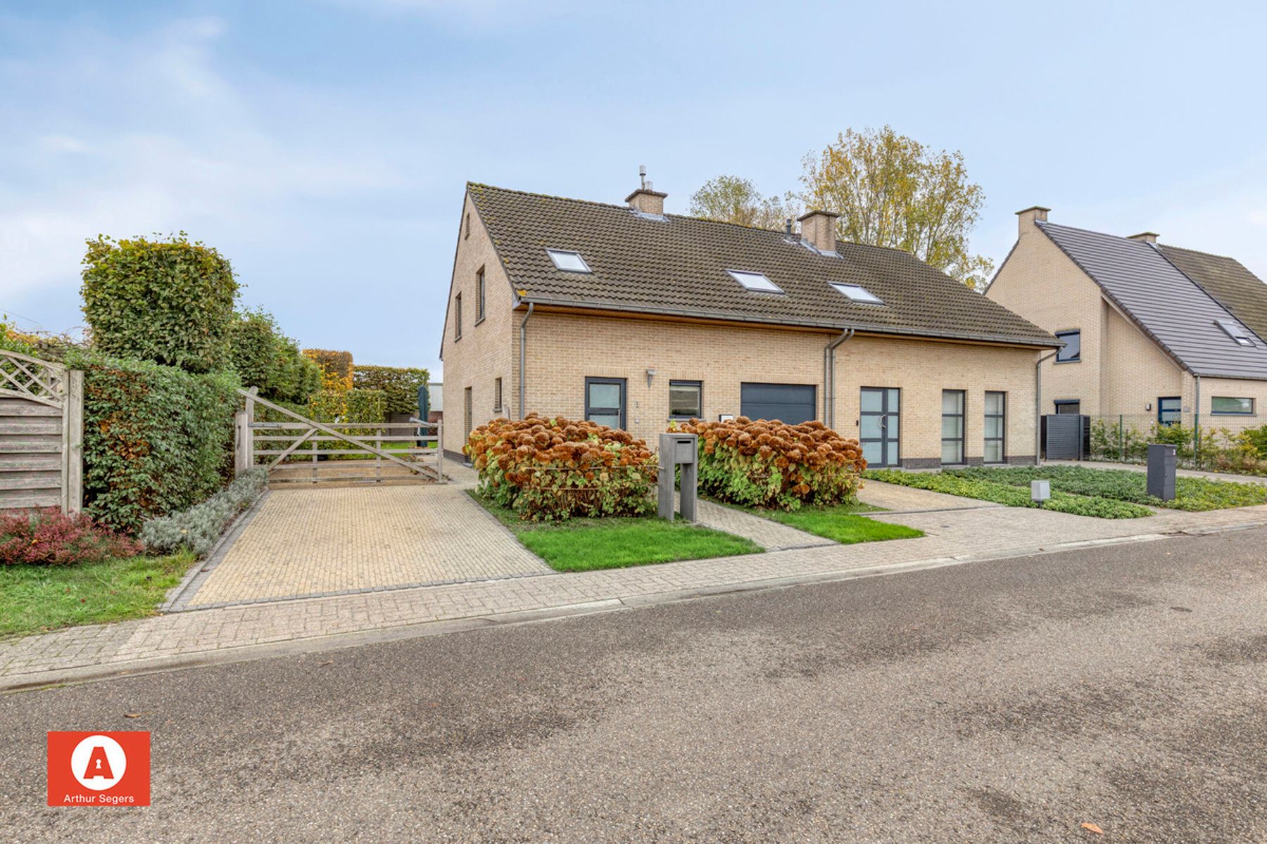 Energiezuinige instapklare woning in doodlopende straat foto {{pictureIndex}}