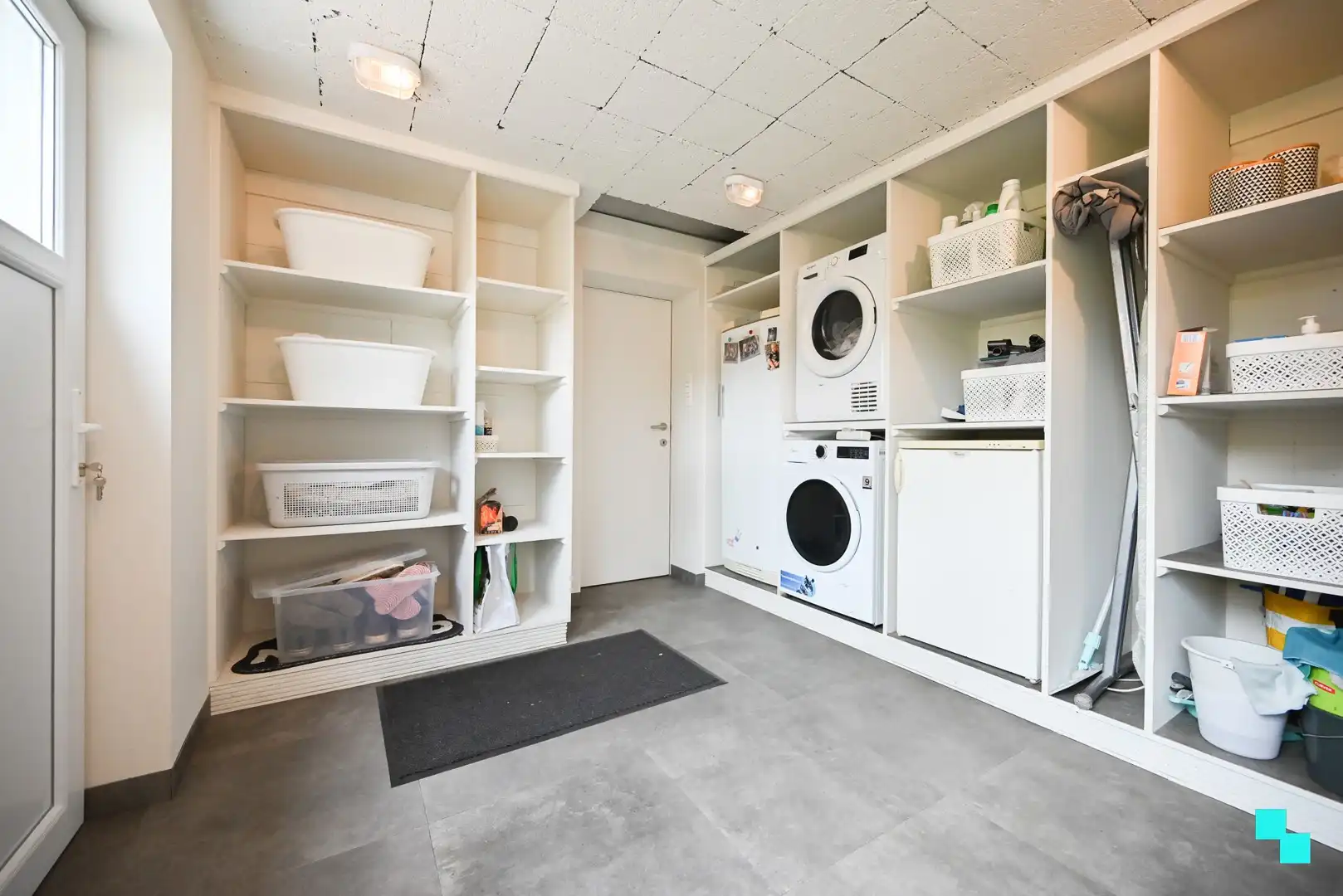 Instapklare ééngezinswoning met vier slaapkamers te Sint-Eloois-Winkel foto 11