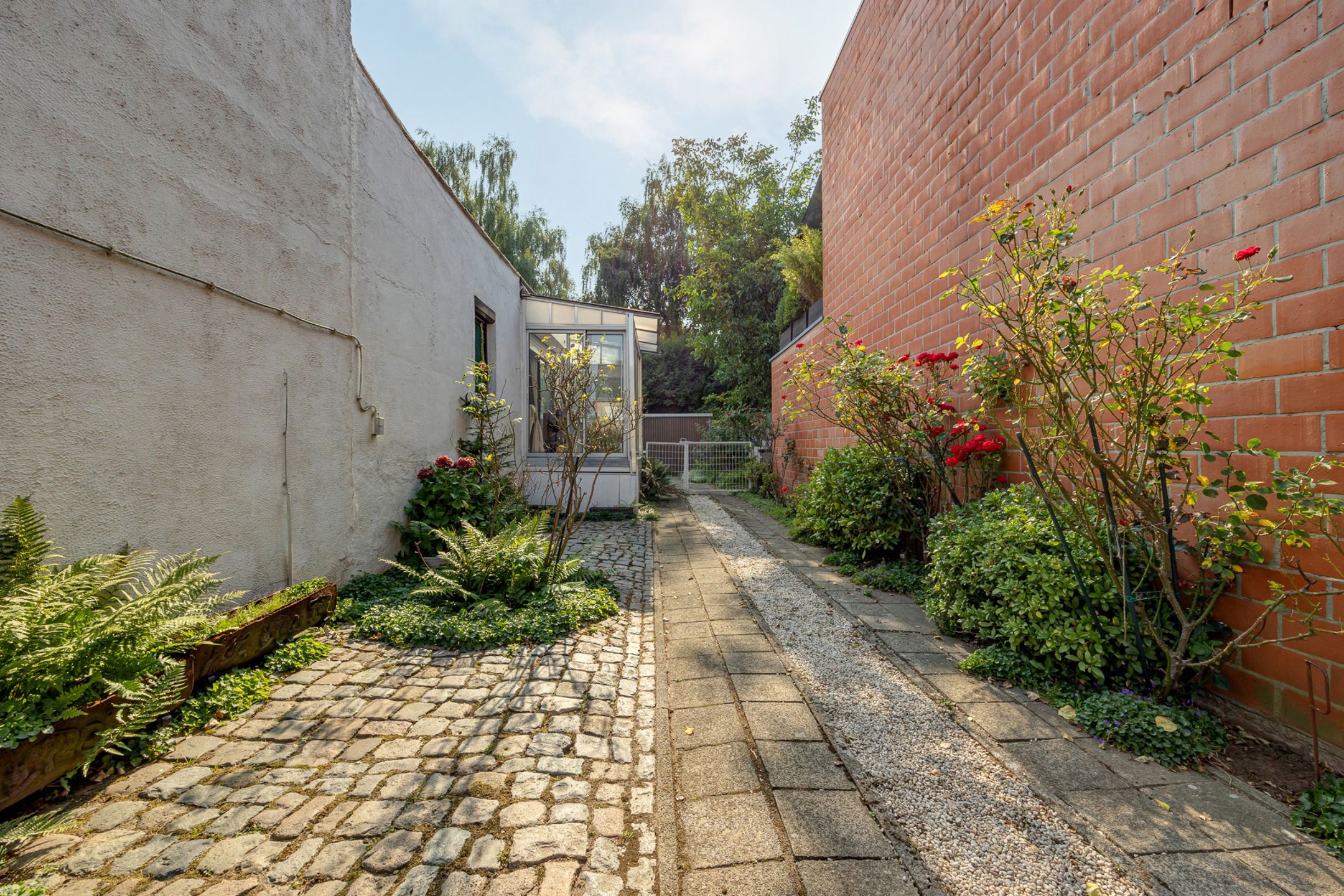goed gelegen te renoveren woning met tuin en 2 garages + aanpalende bouwgrond (175m²) foto 26