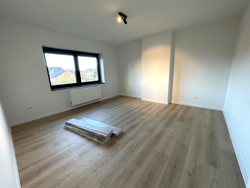 Prachtig gerenoveerde én energiezuinige woning (zonnepanelen en warmtepomp)  met 3 slpk ! foto 18