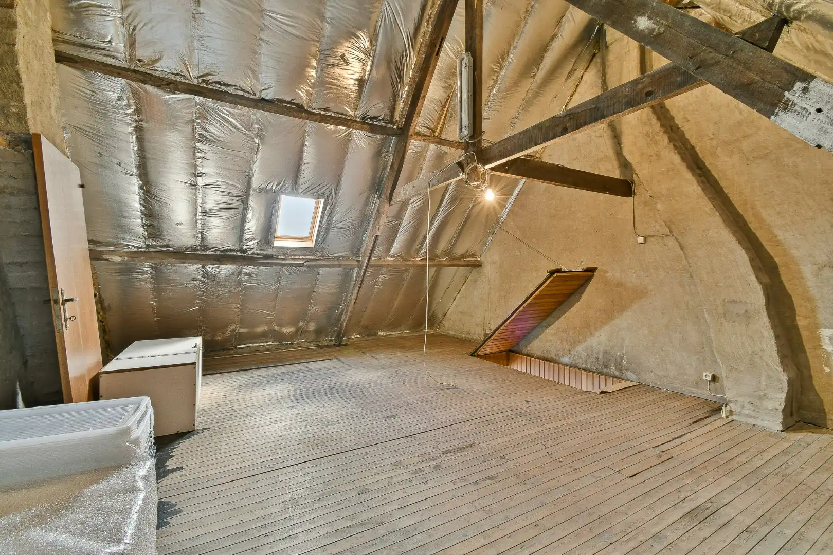 Rijwoning met veel potentieel op centrale ligging foto 19