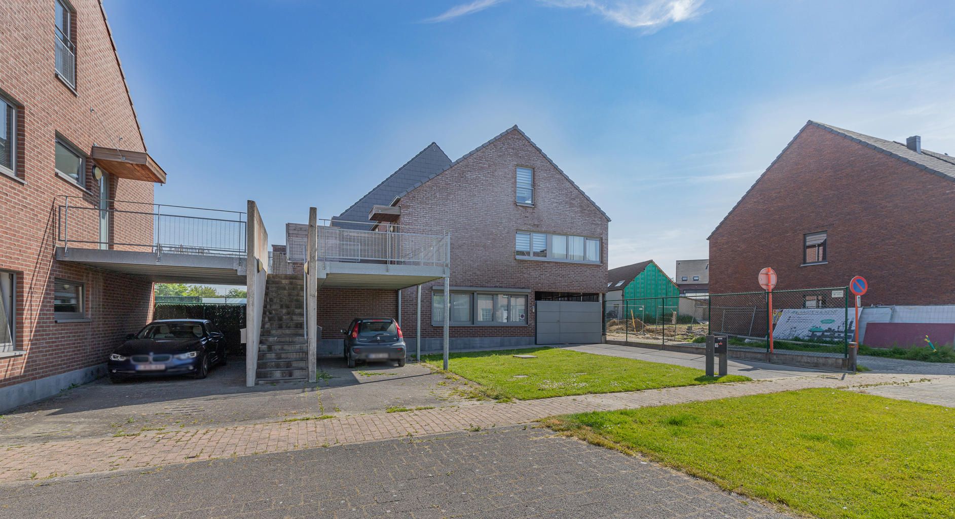 Prachtige duplex in Opwijk centrum! foto {{pictureIndex}}